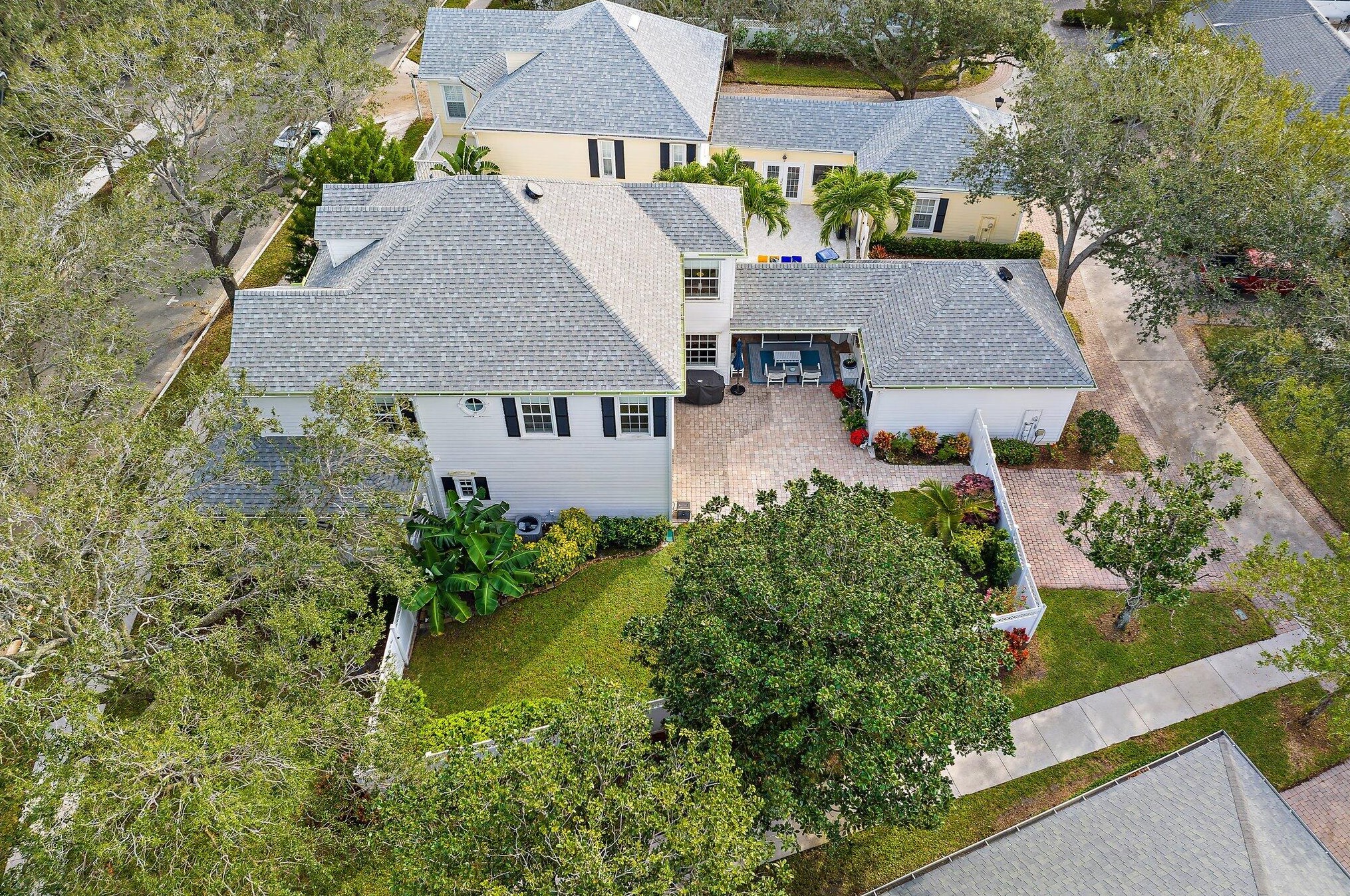 174 Honeysuckle Dr, Jupiter, FL 33458-2840