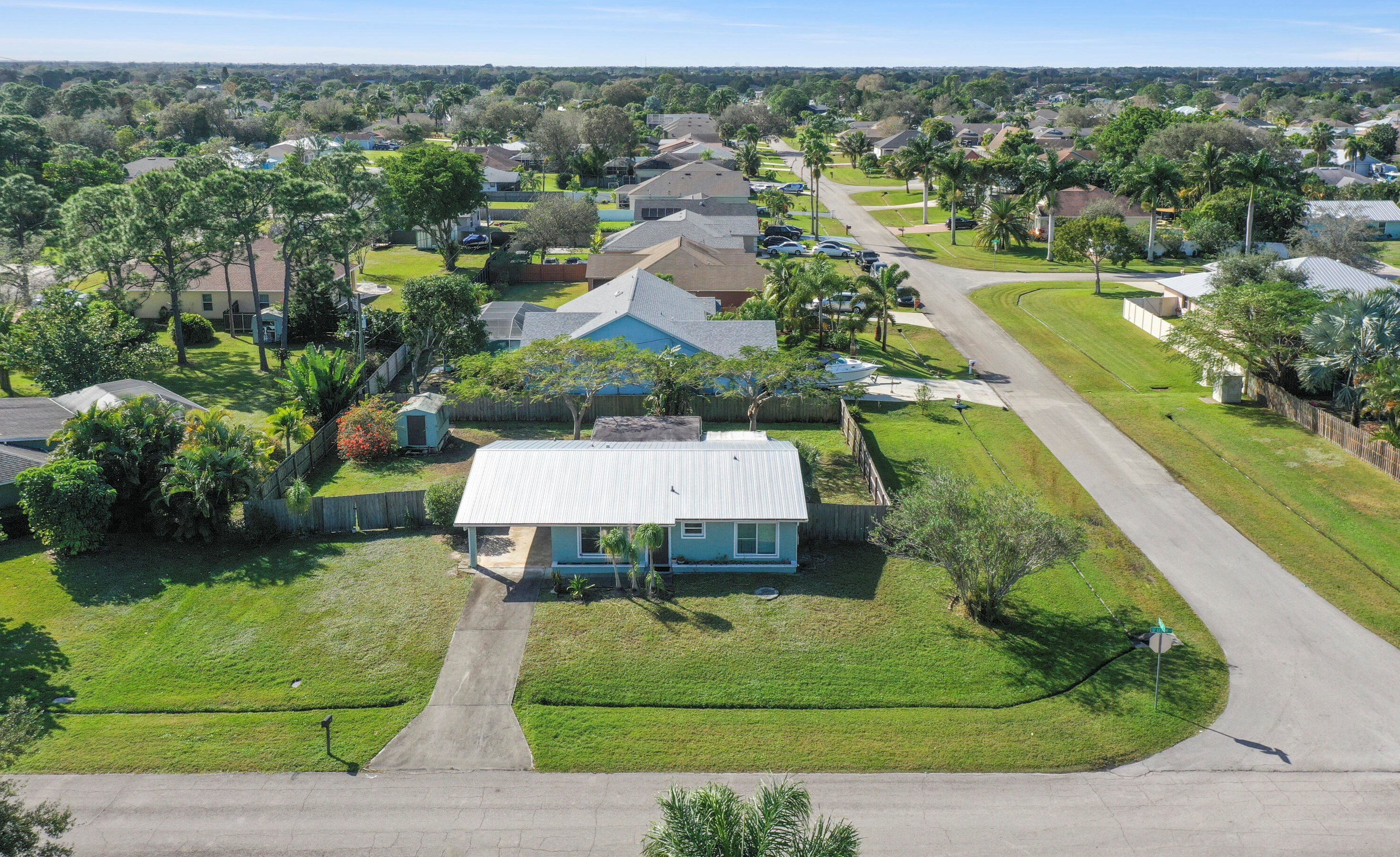 1698 Gemini Ln, Fort Pierce, FL 34984-3651