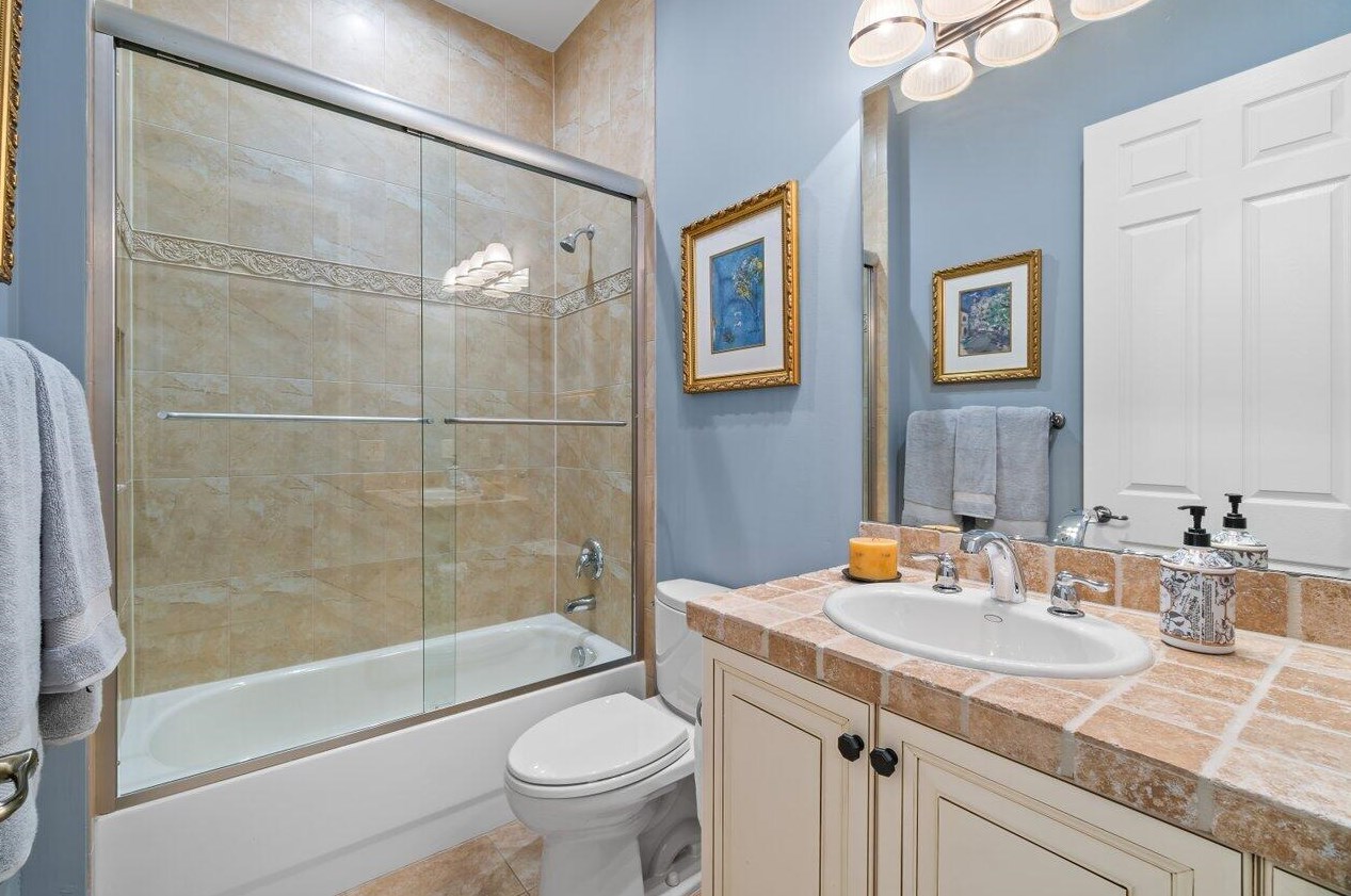 10823 Broadview Bay Pt, Boynton Beach FL  33473-4904 exterior