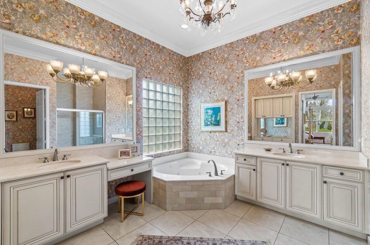 10823 Broadview Bay Pt, Boynton Beach FL  33473-4904 exterior