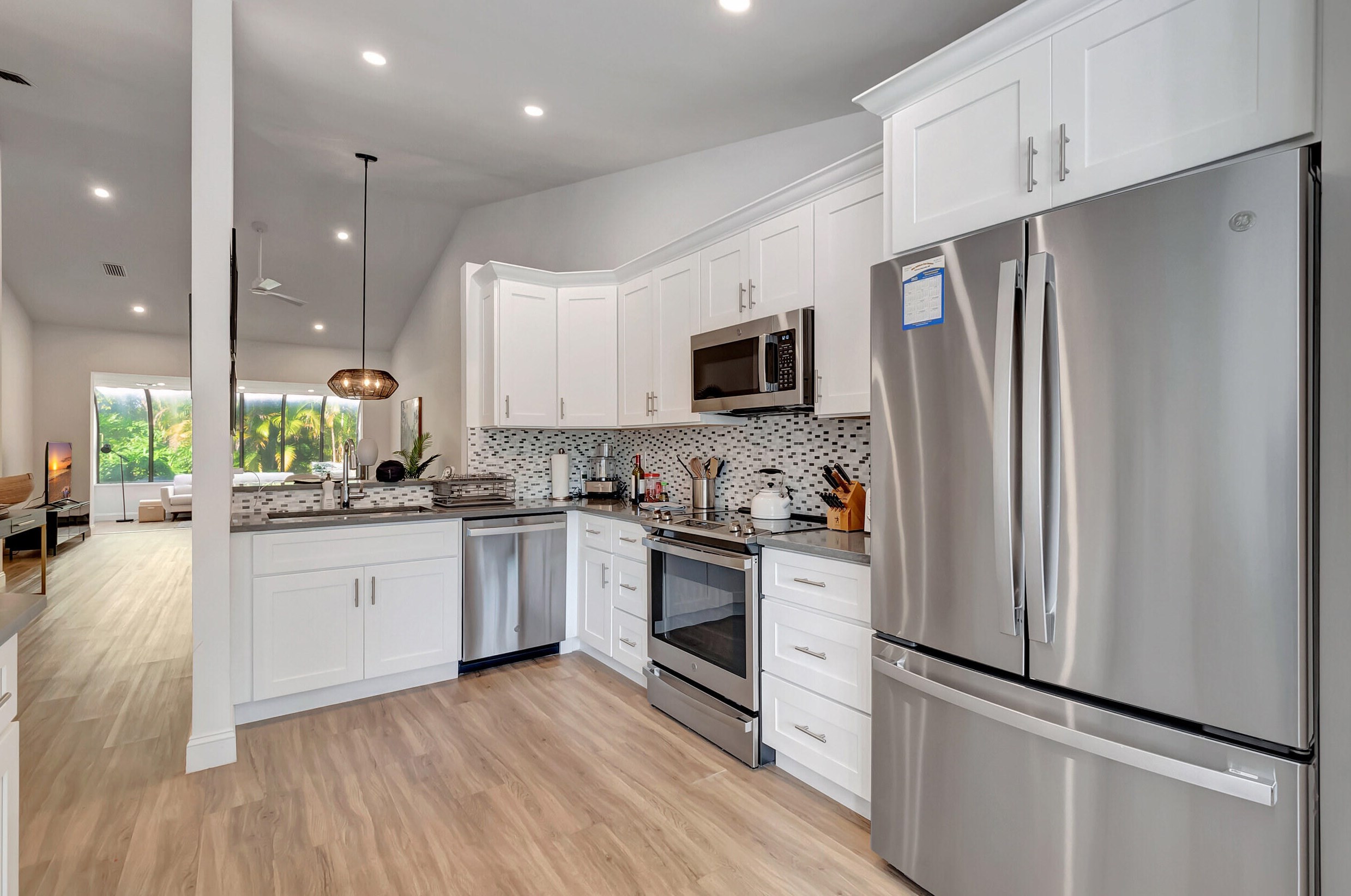 22711 Meridiana Dr, Boca Raton FL 33433-6332 exterior