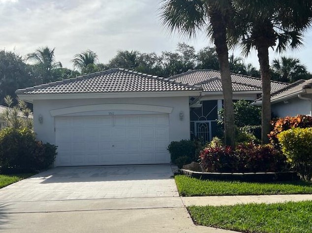 9511 Crescent View Dr N, Boynton Beach, FL 33437