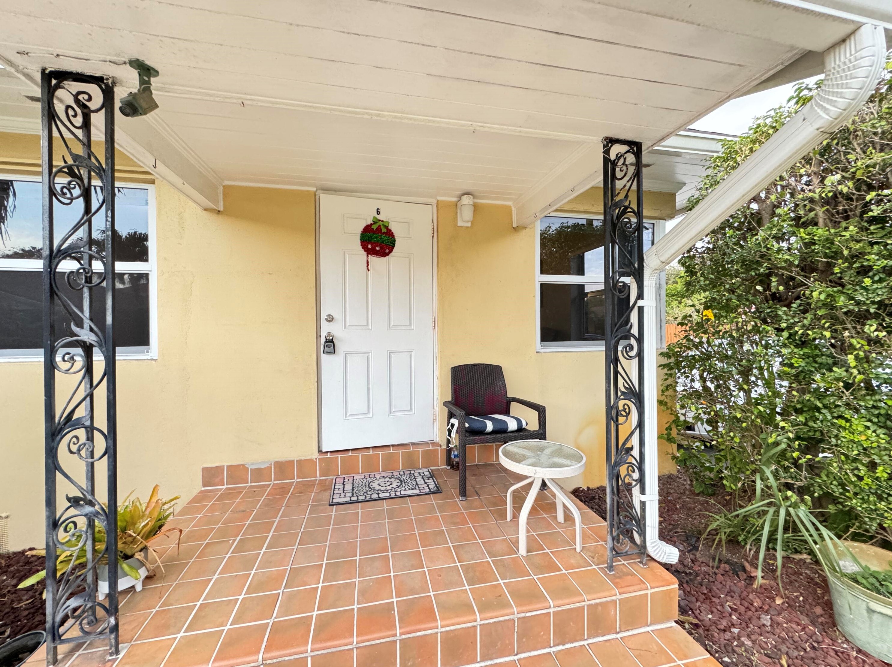 925 N Federal Hwy #6, Lake Worth, FL 33460