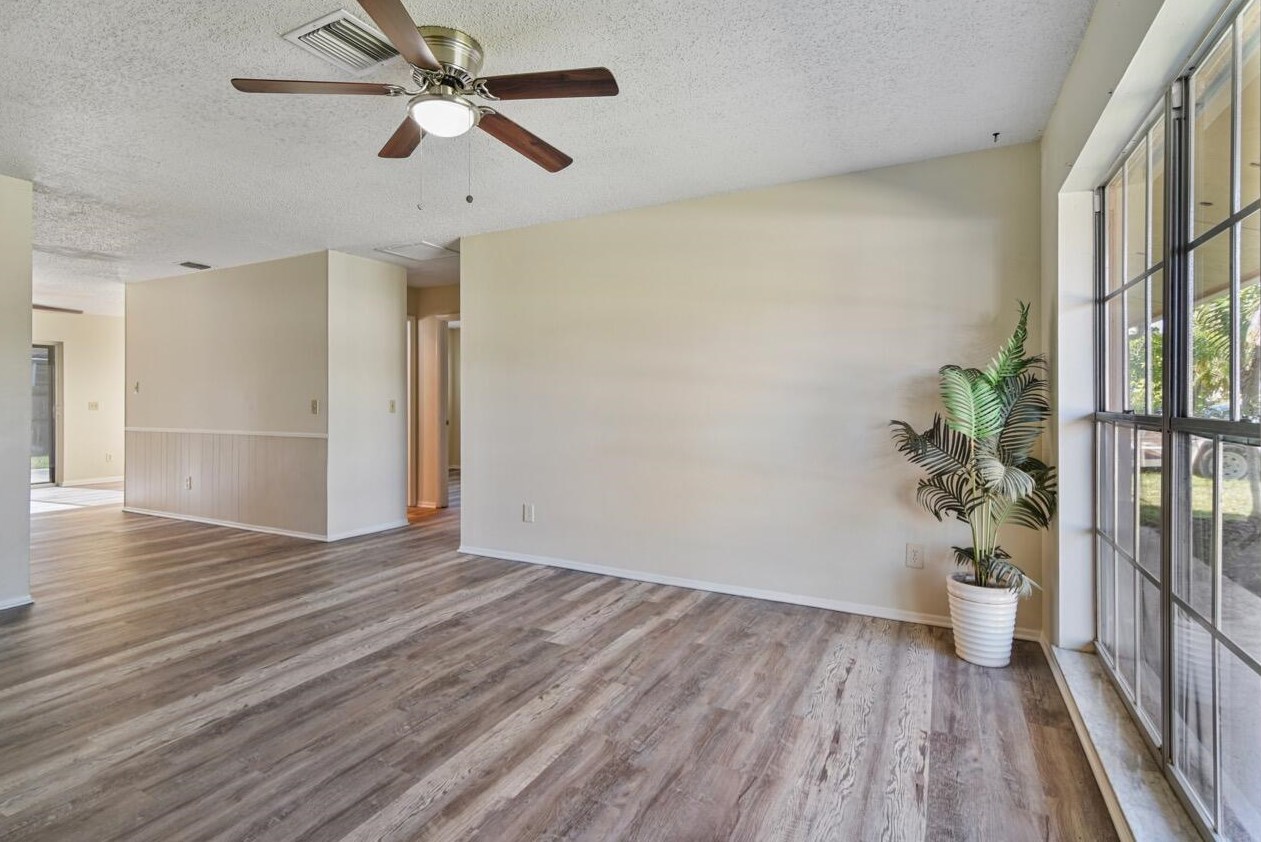 122 Keuka Ter, Stuart, FL 34997-5512