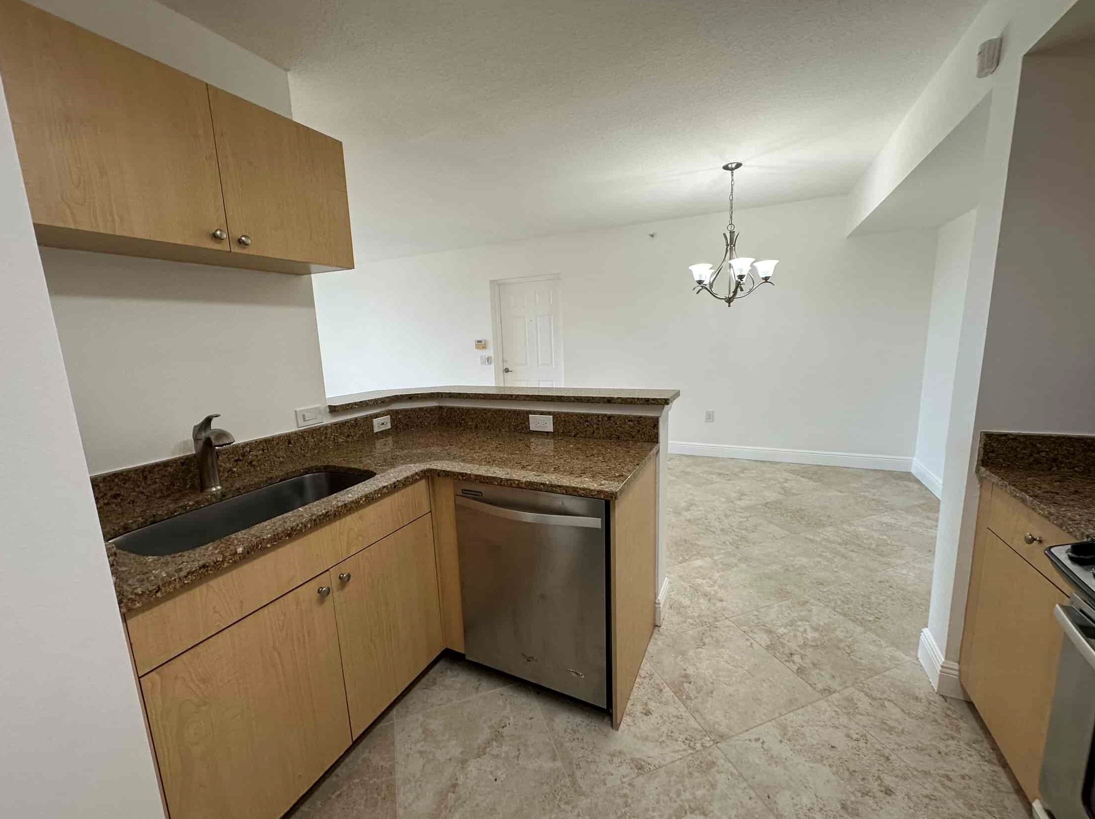 311 Villa Cir #311, Boynton Beach, FL 33435