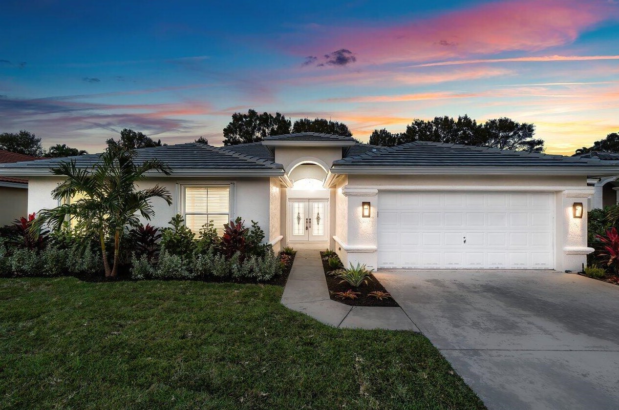 5954 Las Colinas Cir, Lake Worth FL  33463-6559 exterior