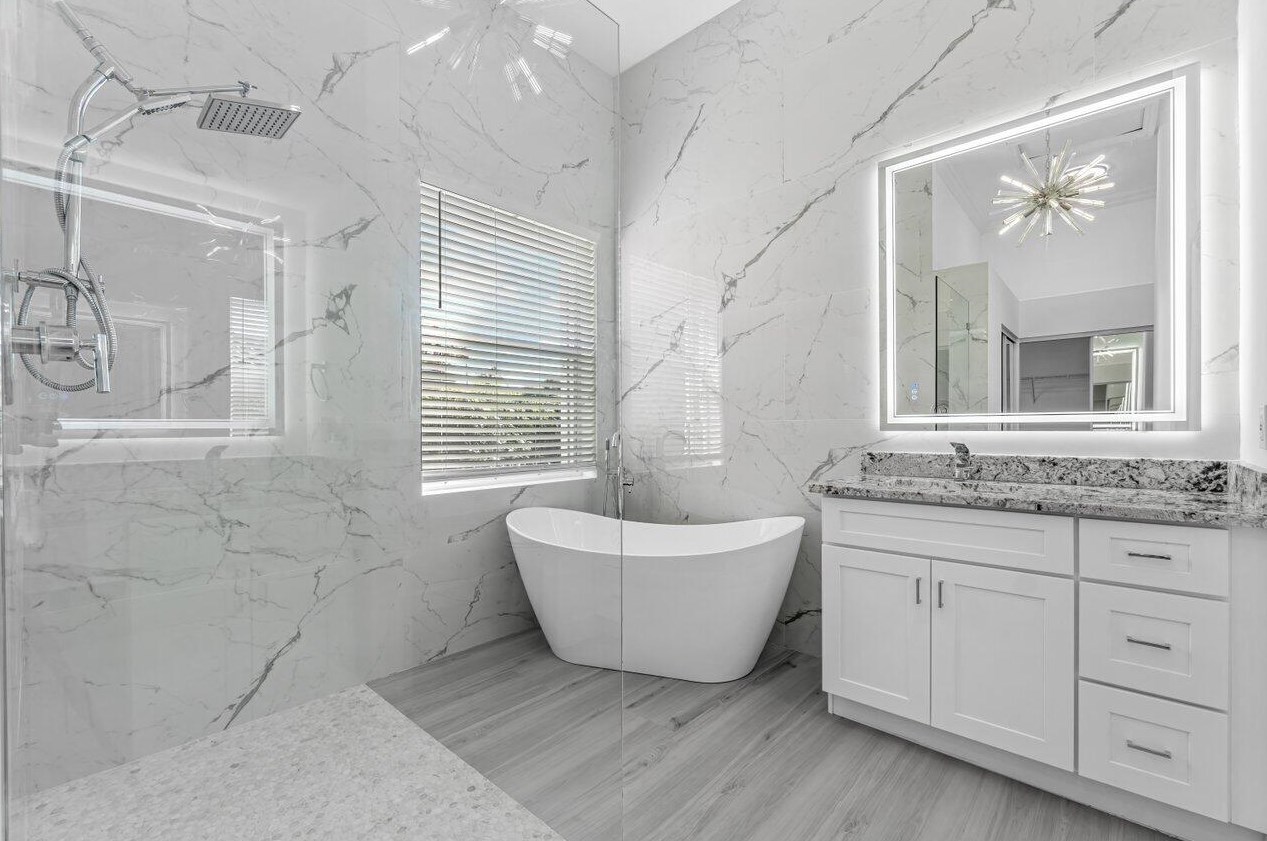 5954 Las Colinas Cir, Lake Worth FL  33463-6559 exterior