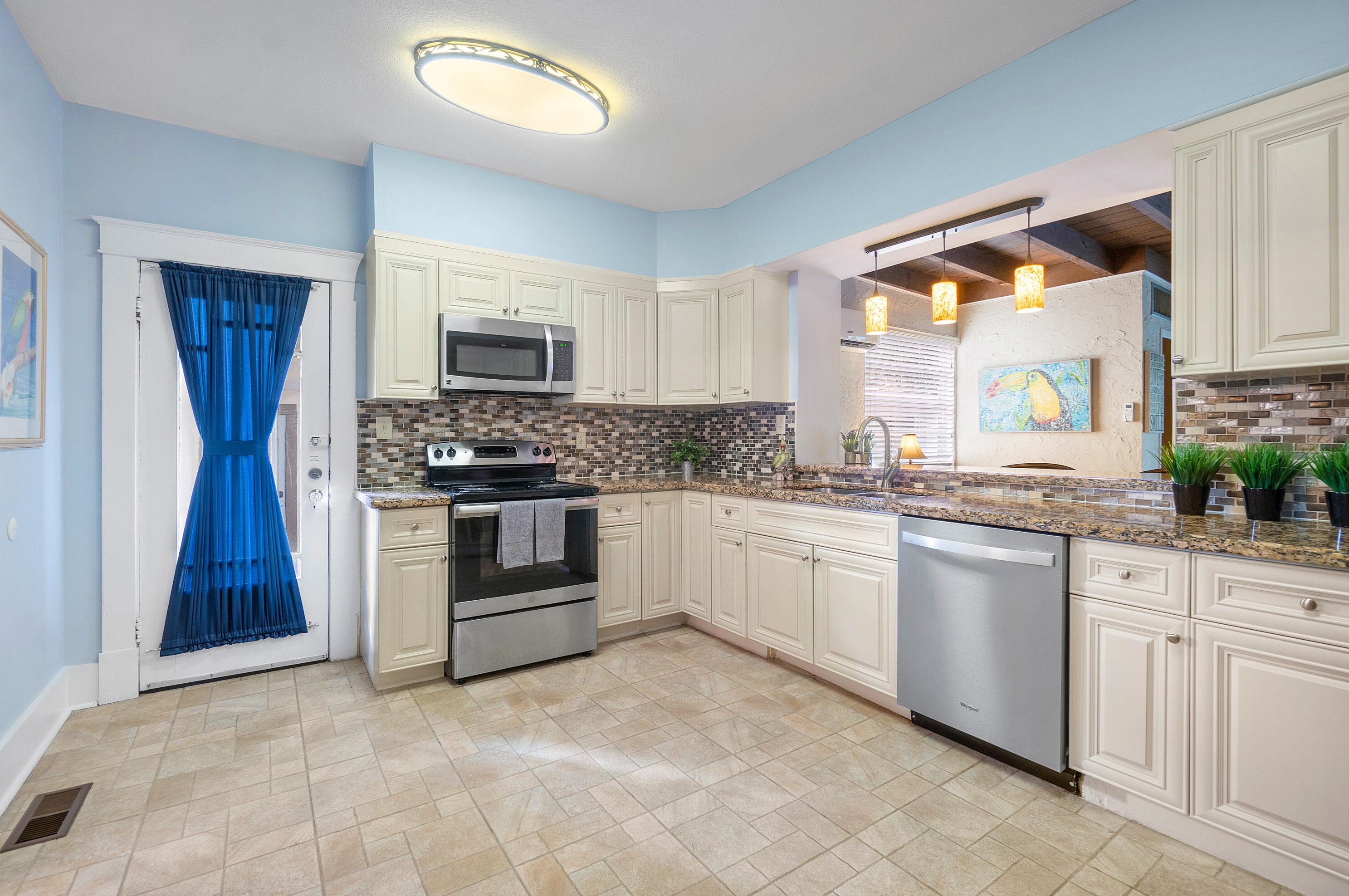 219 17th Ave, Lake Worth, FL 33460-5807