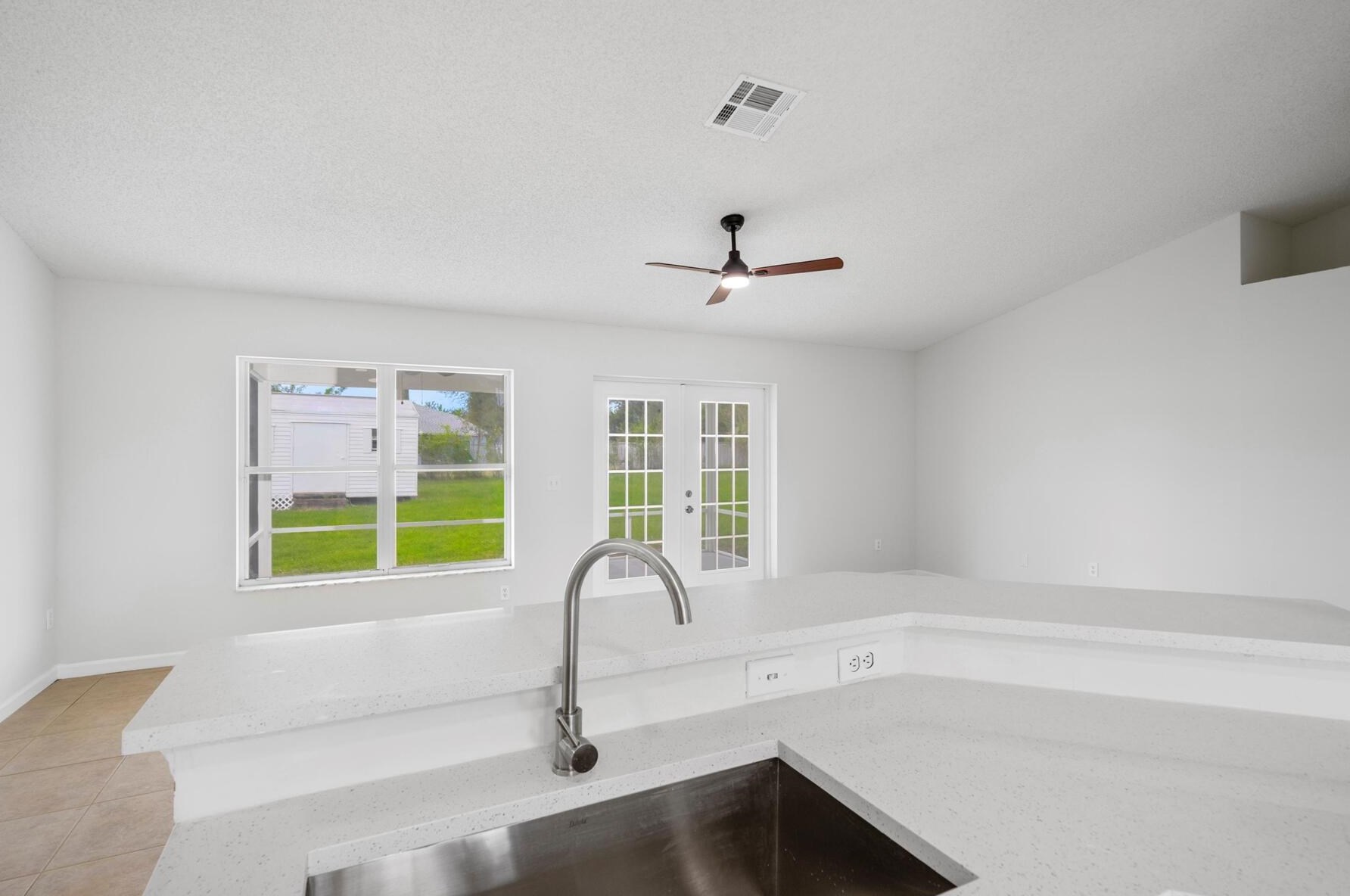 4570 Log Ct, Fort Pierce FL  34953-7547 exterior