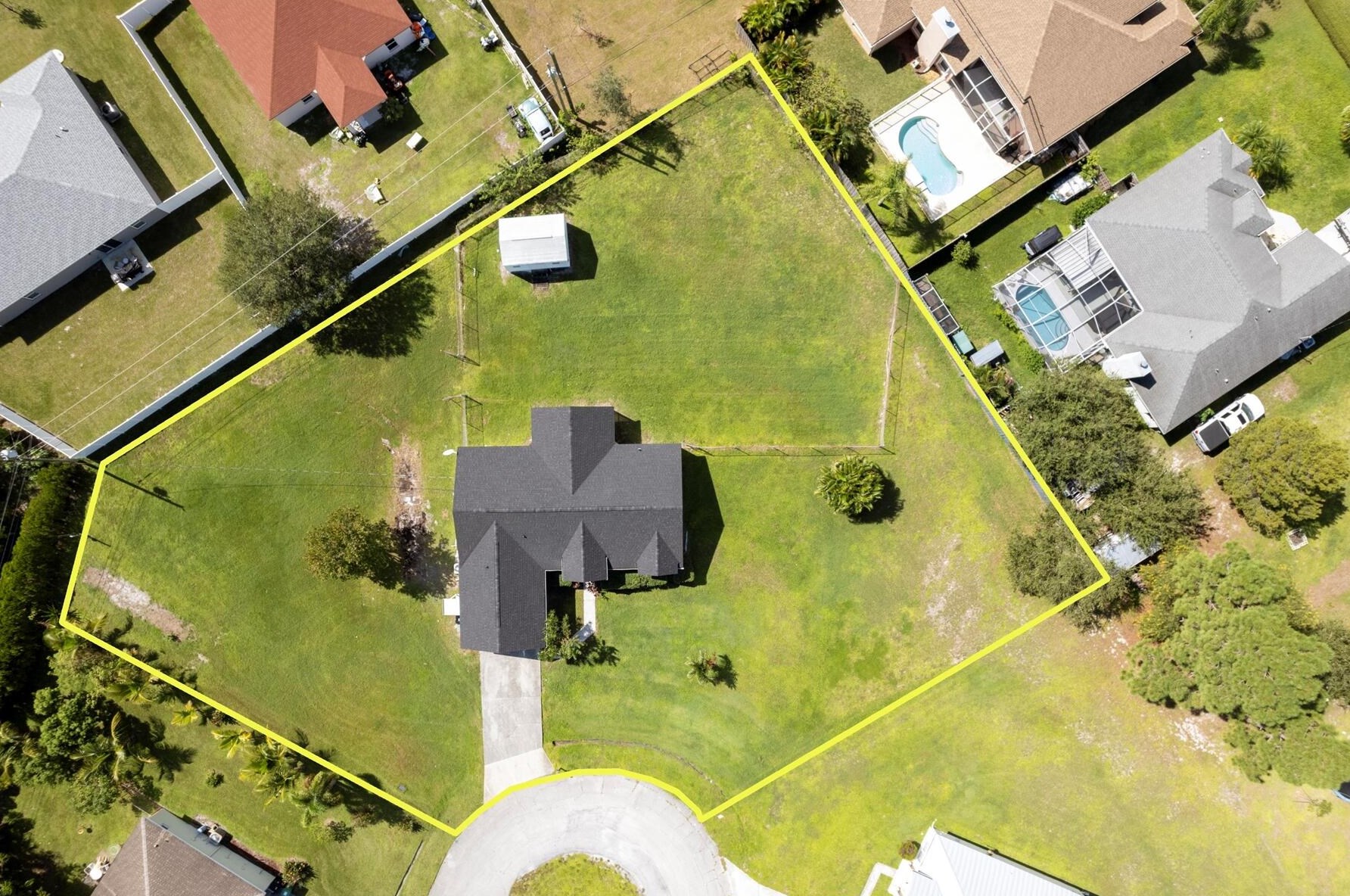 4570 Log Ct, Fort Pierce FL  34953-7547 exterior