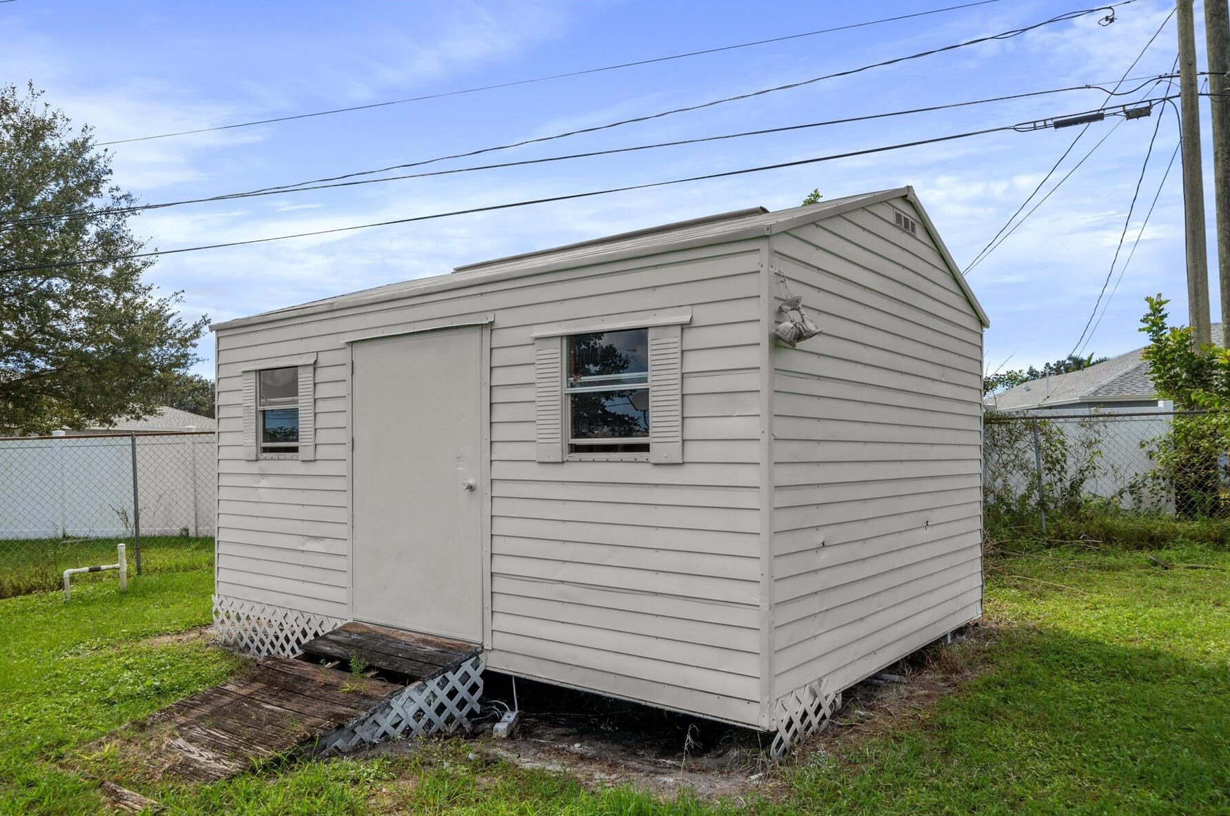 4570 Log Ct, Fort Pierce FL  34953-7547 exterior