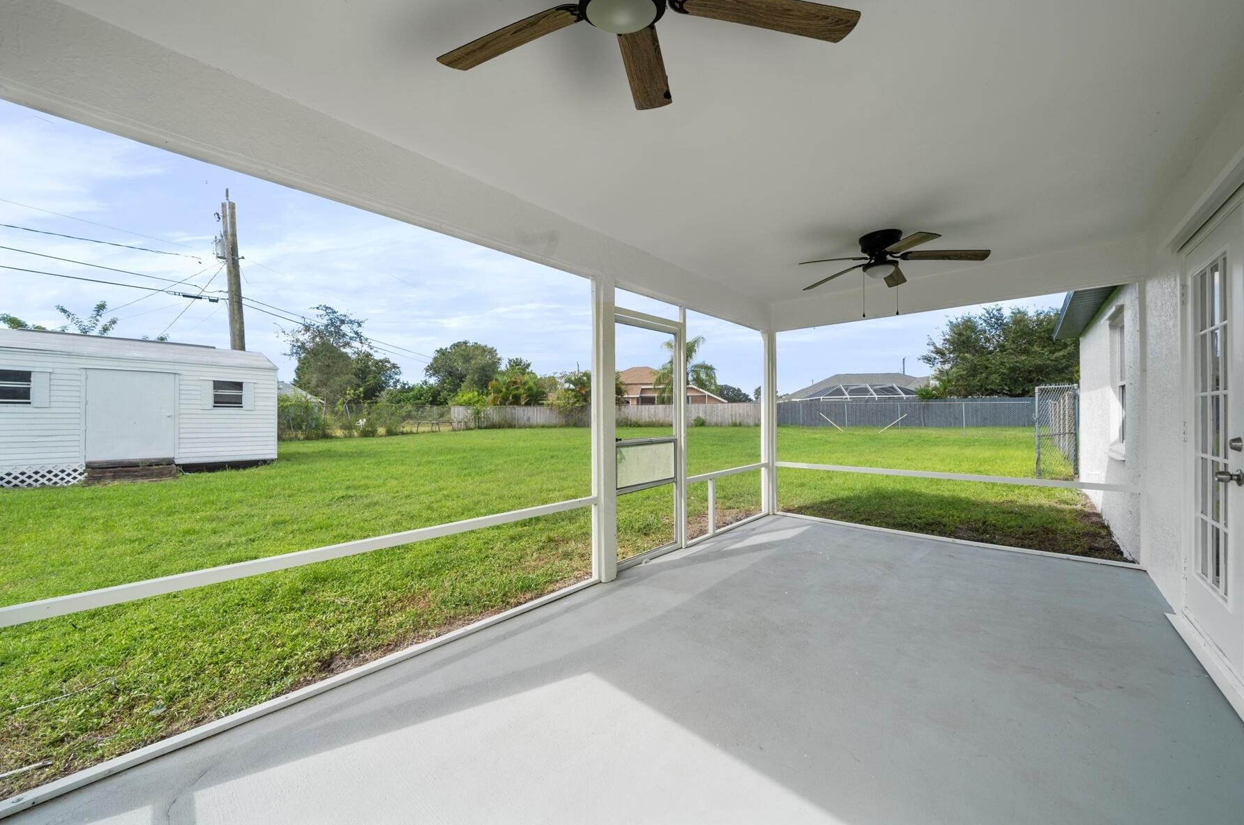 4570 Log Ct, Fort Pierce FL  34953-7547 exterior