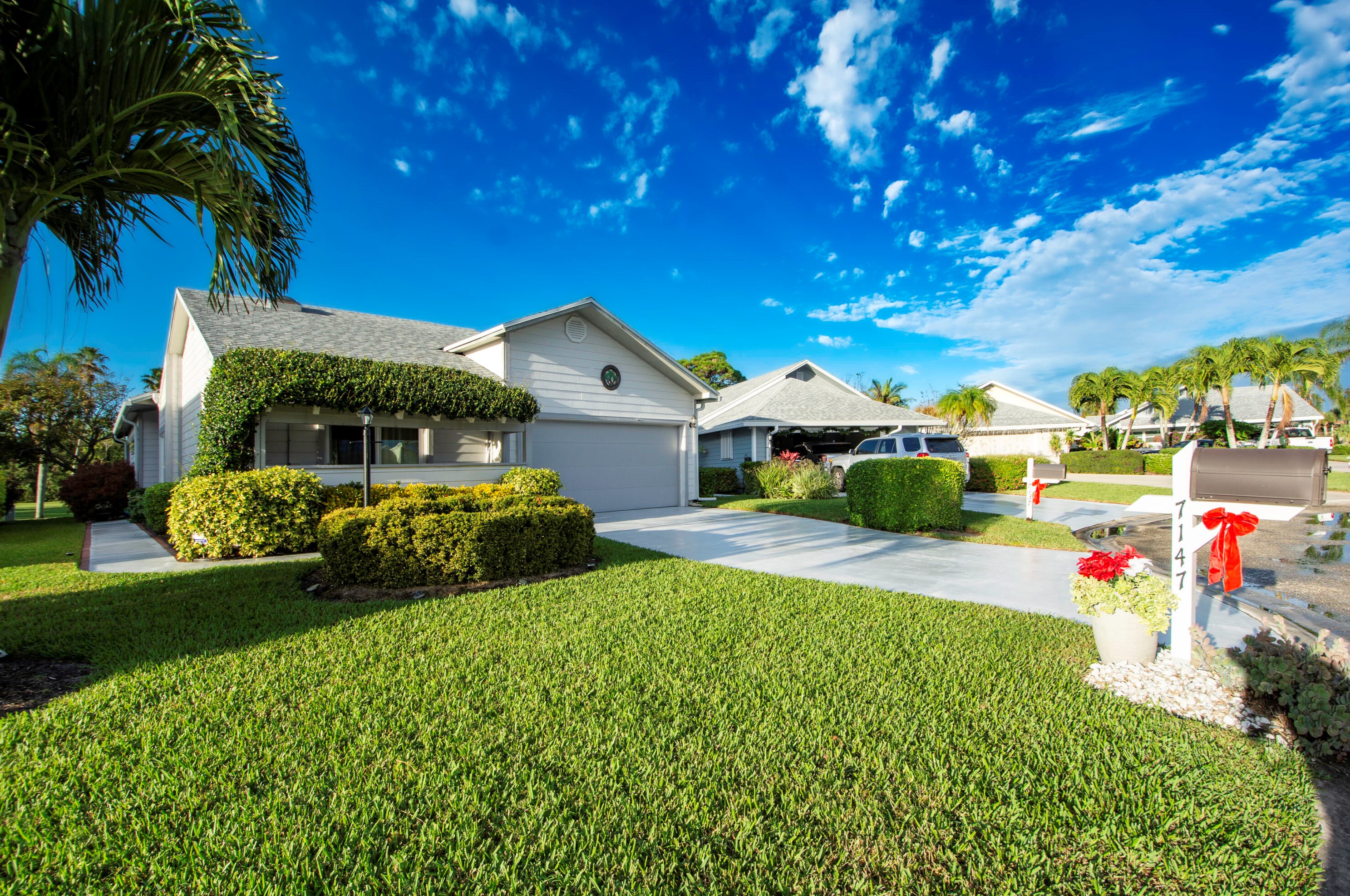 7147 Quincy Ter, Hobe Sound, FL 33455-7357