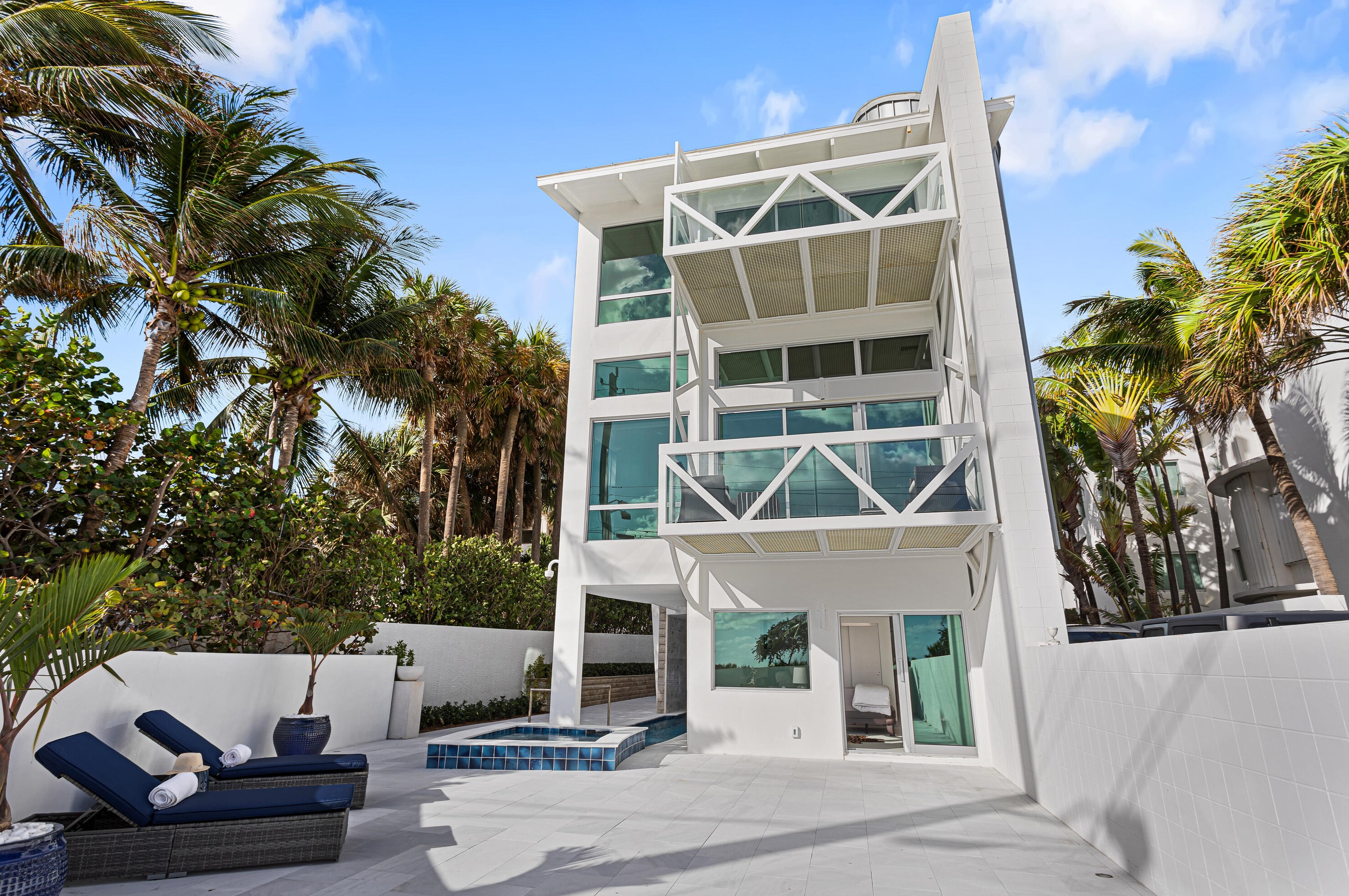 602 N Ocean Blvd, Delray Beach, FL 33483
