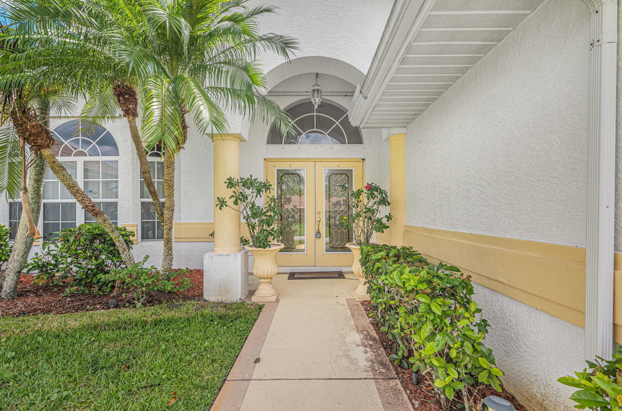 2999 Aba St, Fort Pierce, FL 34952-5852