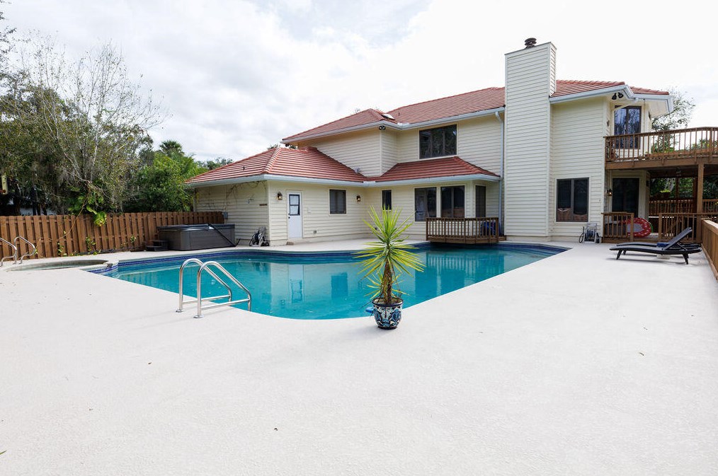 5155 Palmetto Ave, Fort Pierce FL  34982-7266 exterior