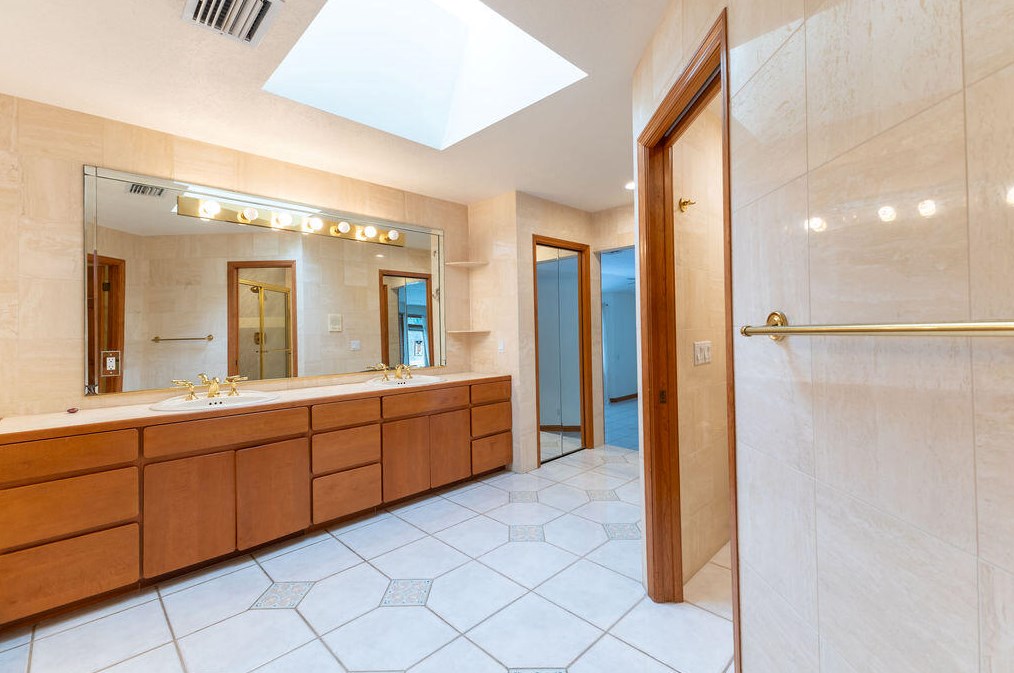 5155 Palmetto Ave, Fort Pierce FL  34982-7266 exterior