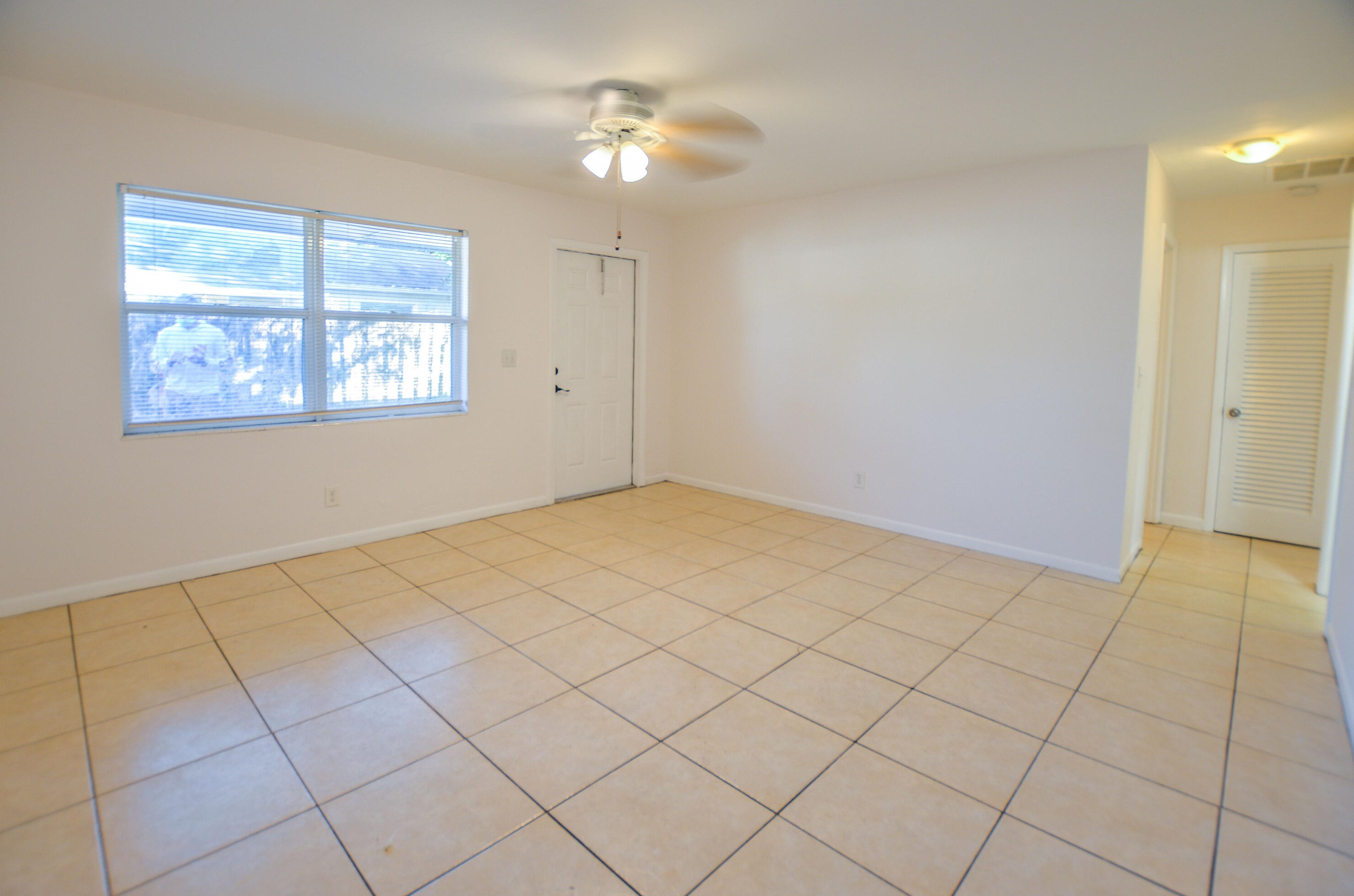 3964 Roan Ct W, West Palm Beach, FL 33403