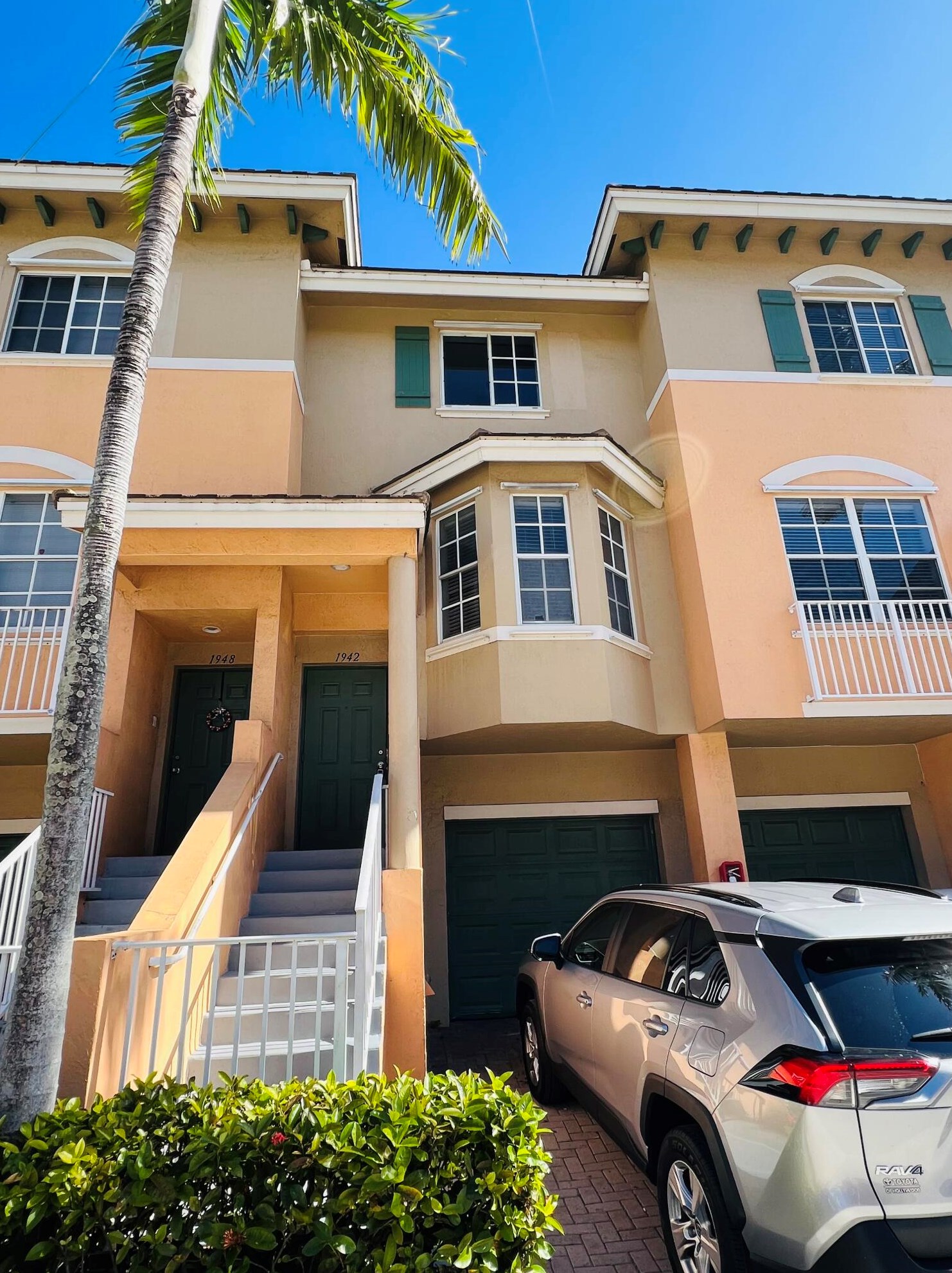 1942 5 St, Boynton Beach FL 33435-7506 exterior