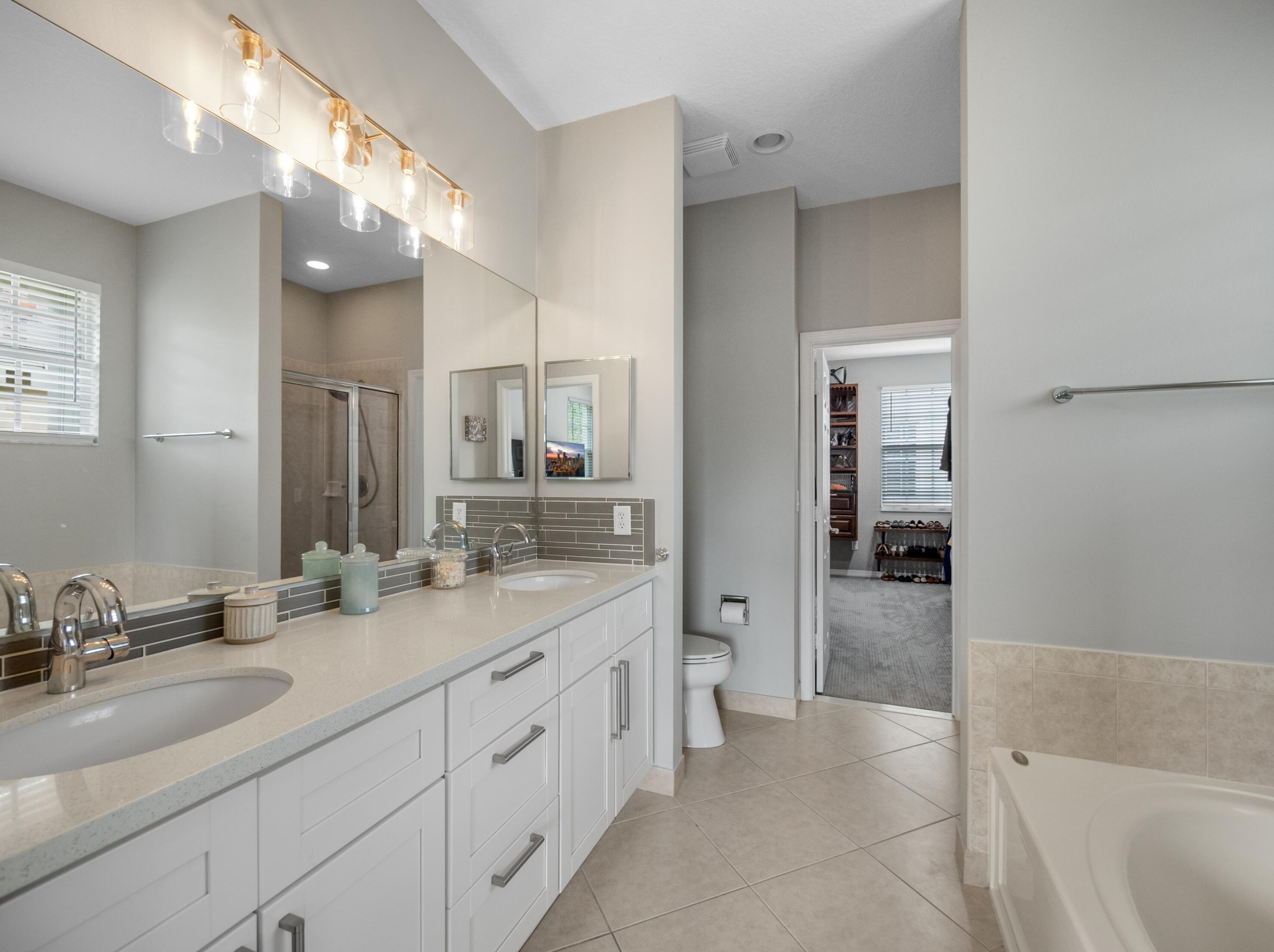 204 Thatch Palm Cir, Jupiter FL  33458-7177 exterior