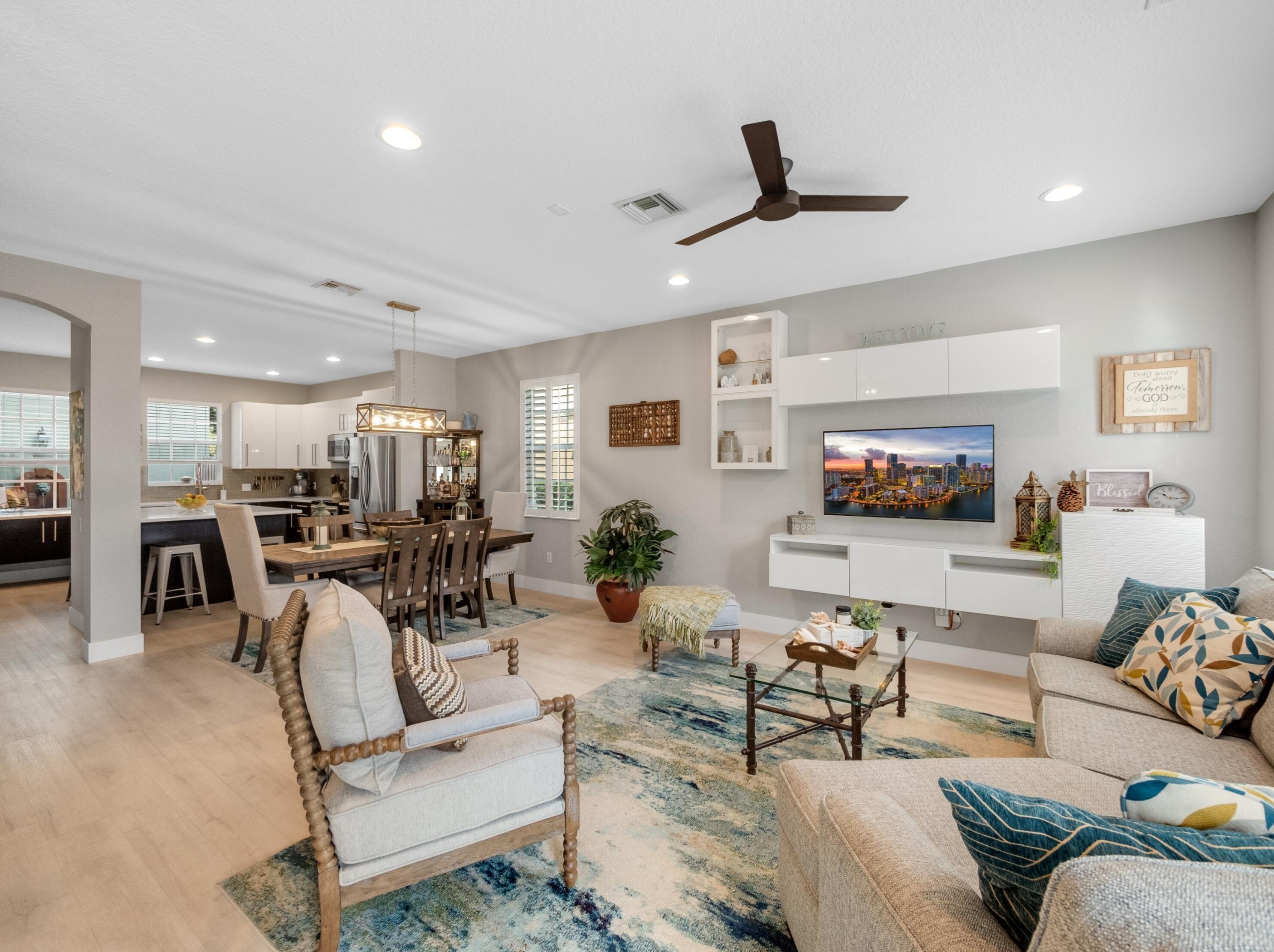204 Thatch Palm Cir, Jupiter FL  33458-7177 exterior