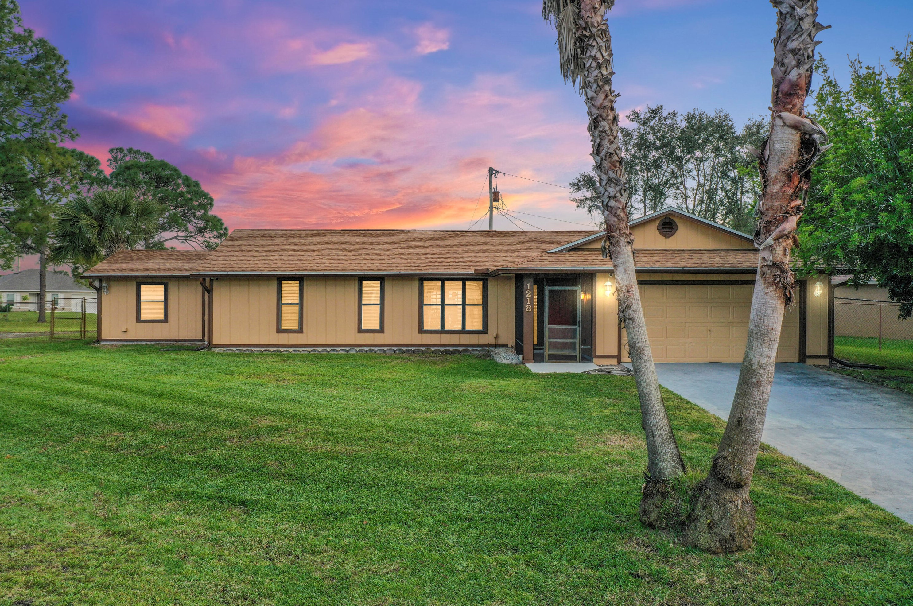 1218 Abisco Rd, Fort Pierce, FL 34953-2870