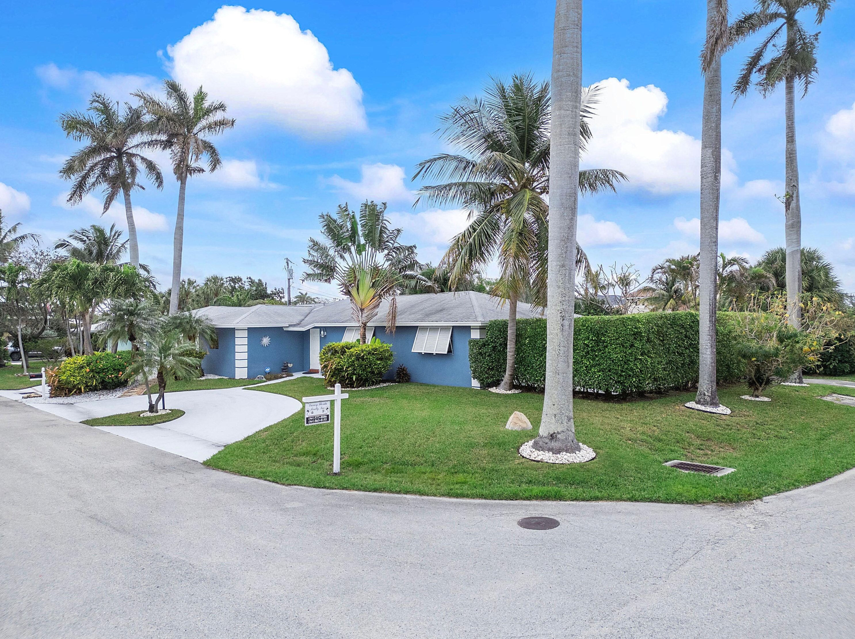 3101 W Pierson Dr, Delray Beach, FL 33483