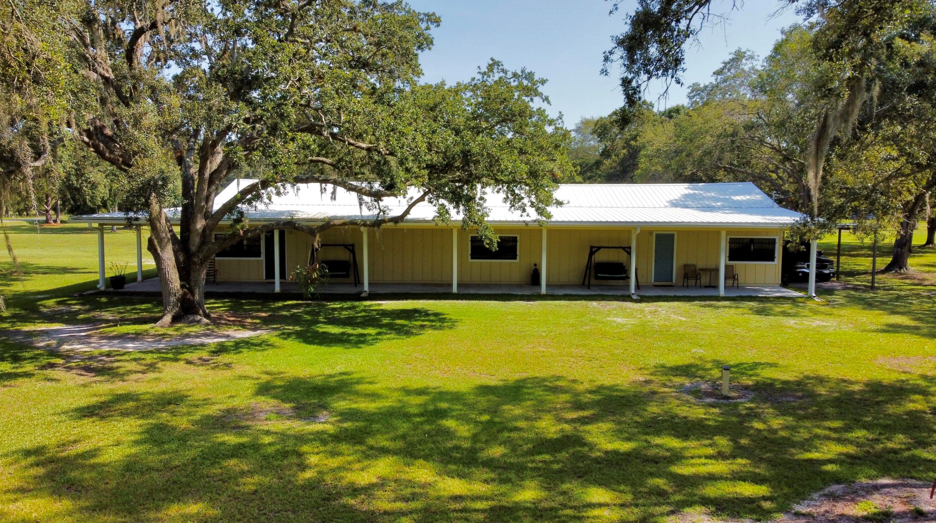 9990 8th Ave, Okeechobee, FL 34972-7555