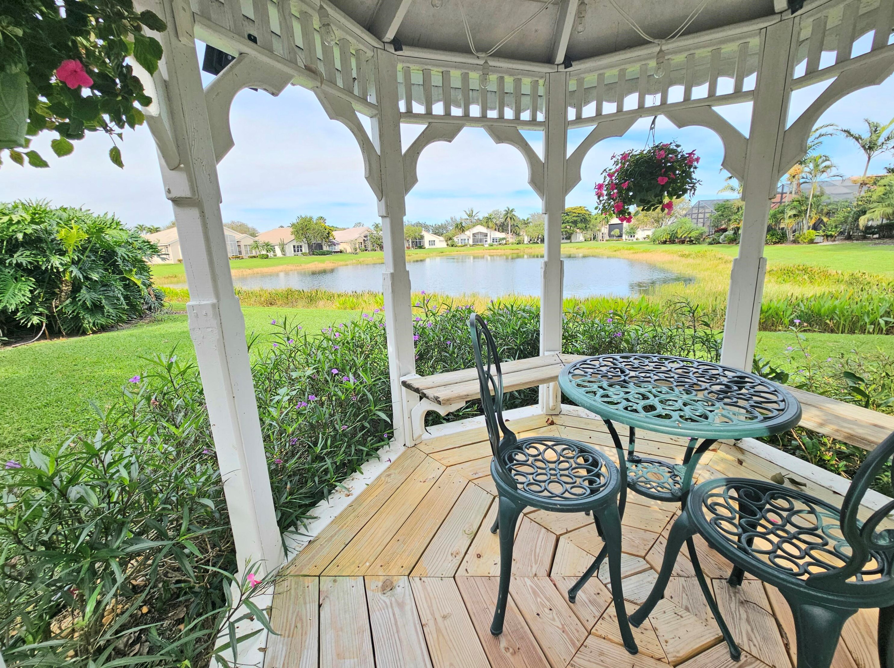 11648 Pamplona Blvd, Boynton Beach FL  33437-4078 exterior