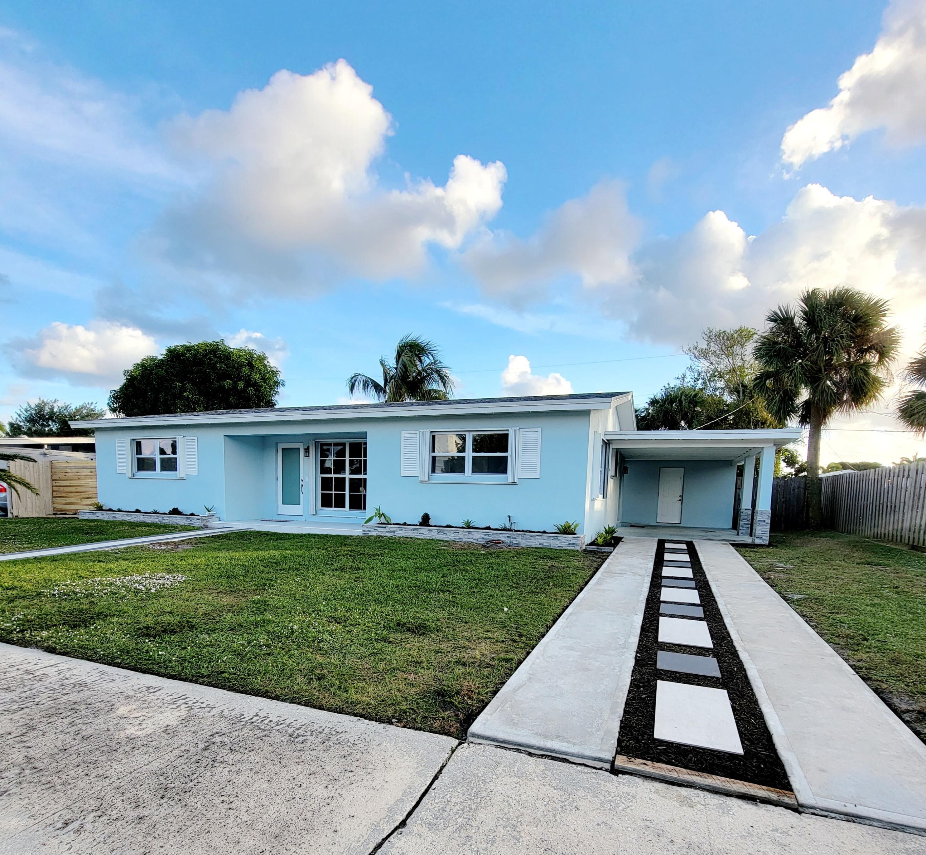 149 Longfellow Dr, Lake Worth, FL 33461-2020