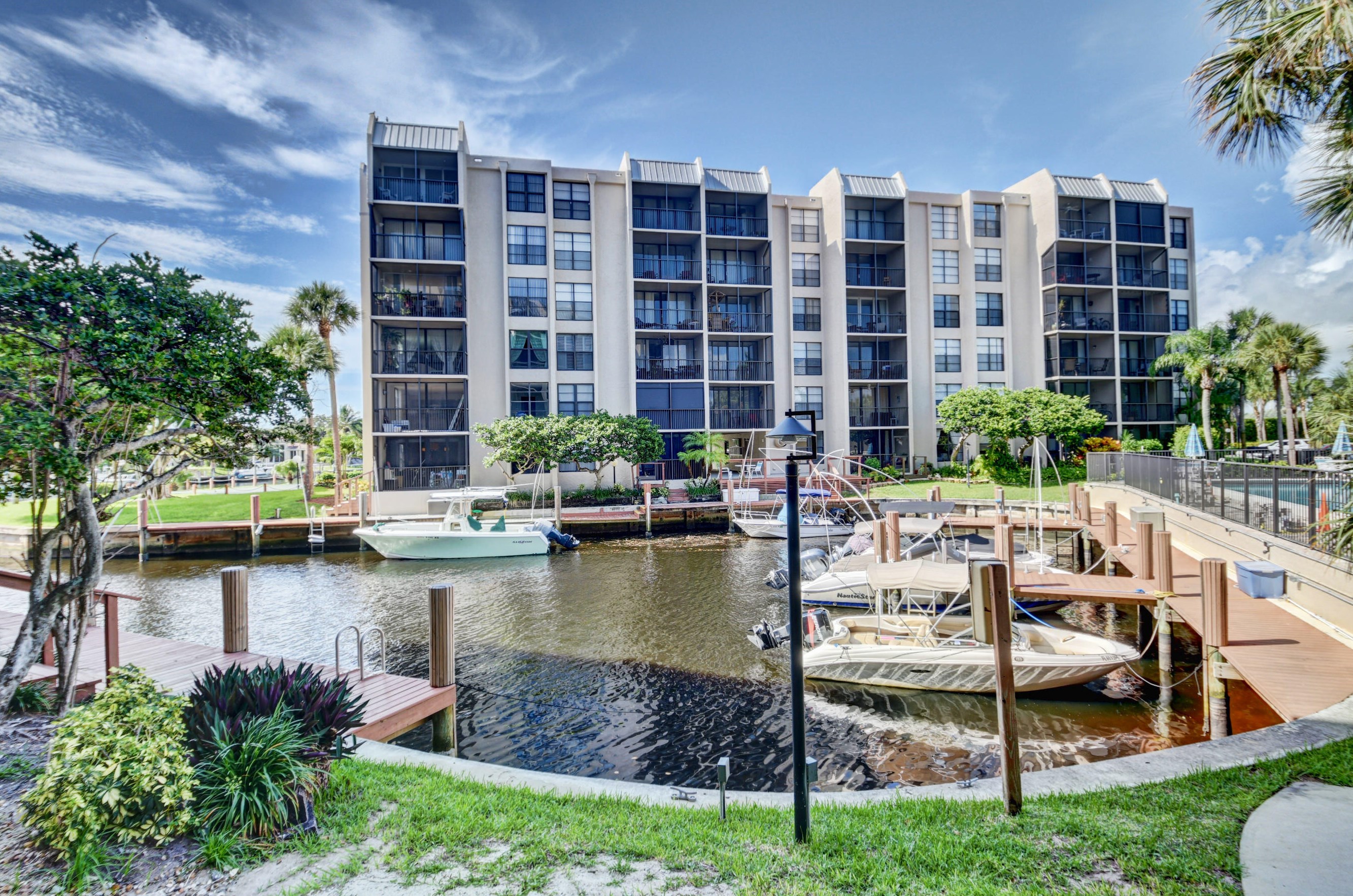21 Royal Palm Way Unit 204, Boca Raton, FL 33432