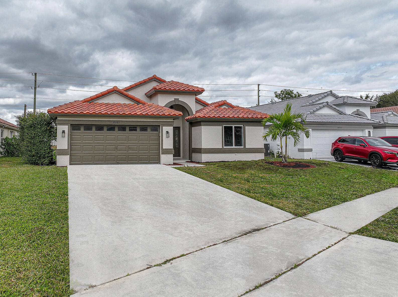 8581 Windy Cir, Boynton Beach, FL 33472-5124