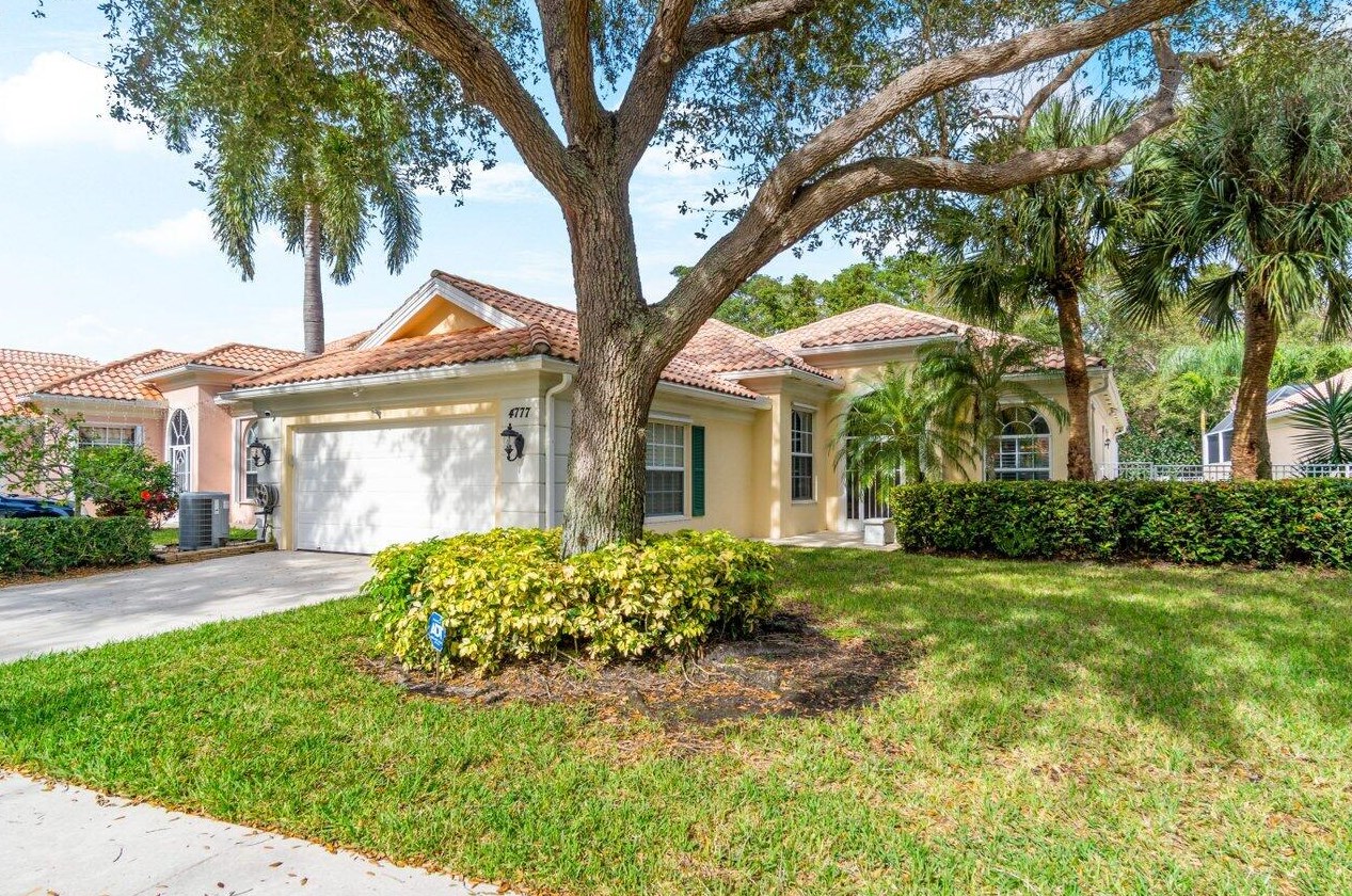 4777 Orchard Ln, Delray Beach, FL 33445
