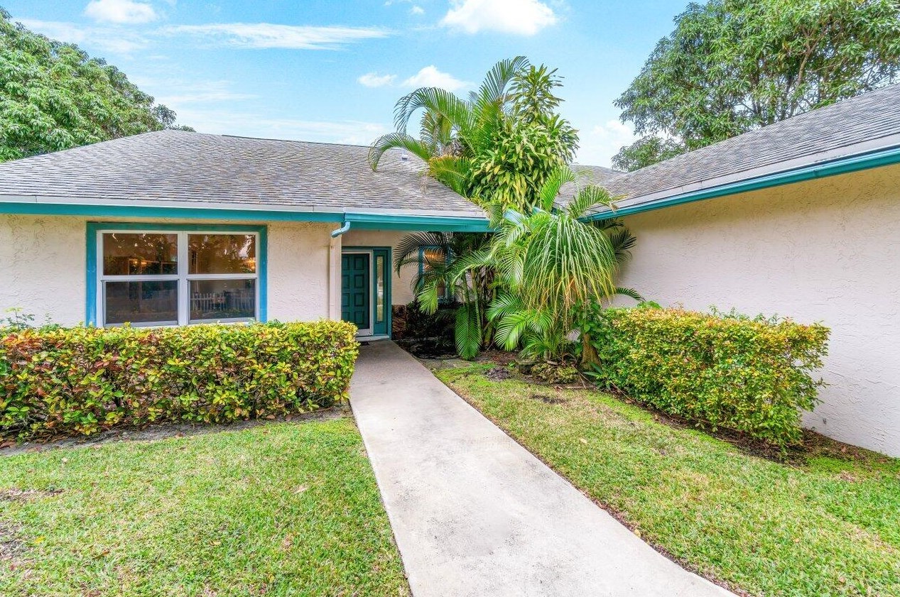 399 35th Pl, Boca Raton, FL 33431-5847