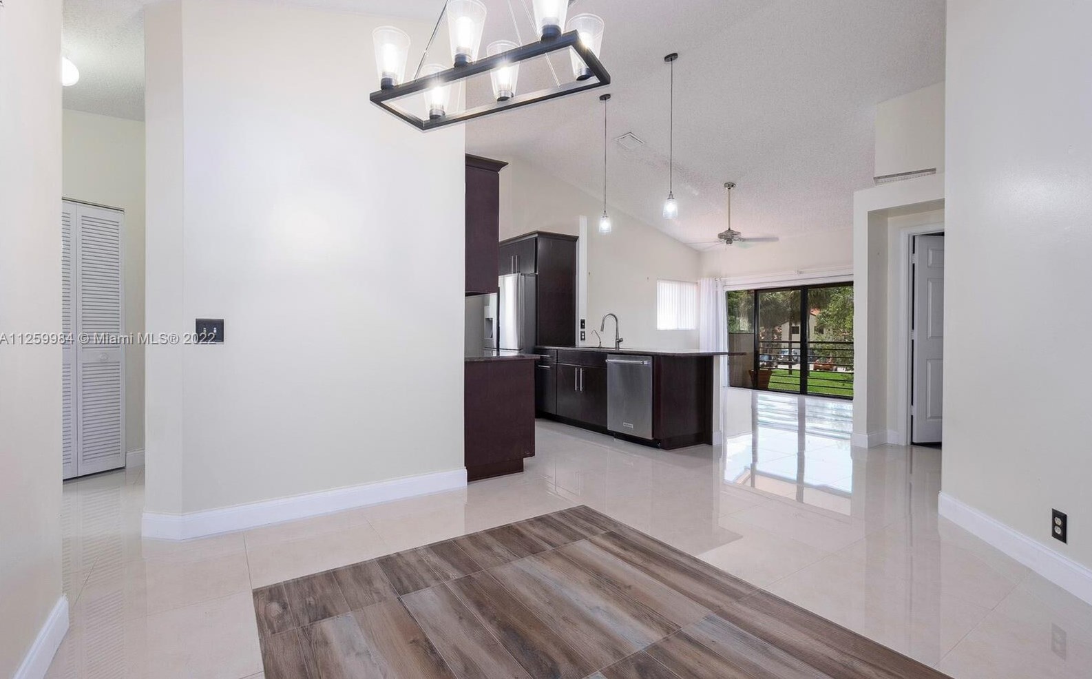 18 Via De Casas Sur, Boynton Beach, FL 33426