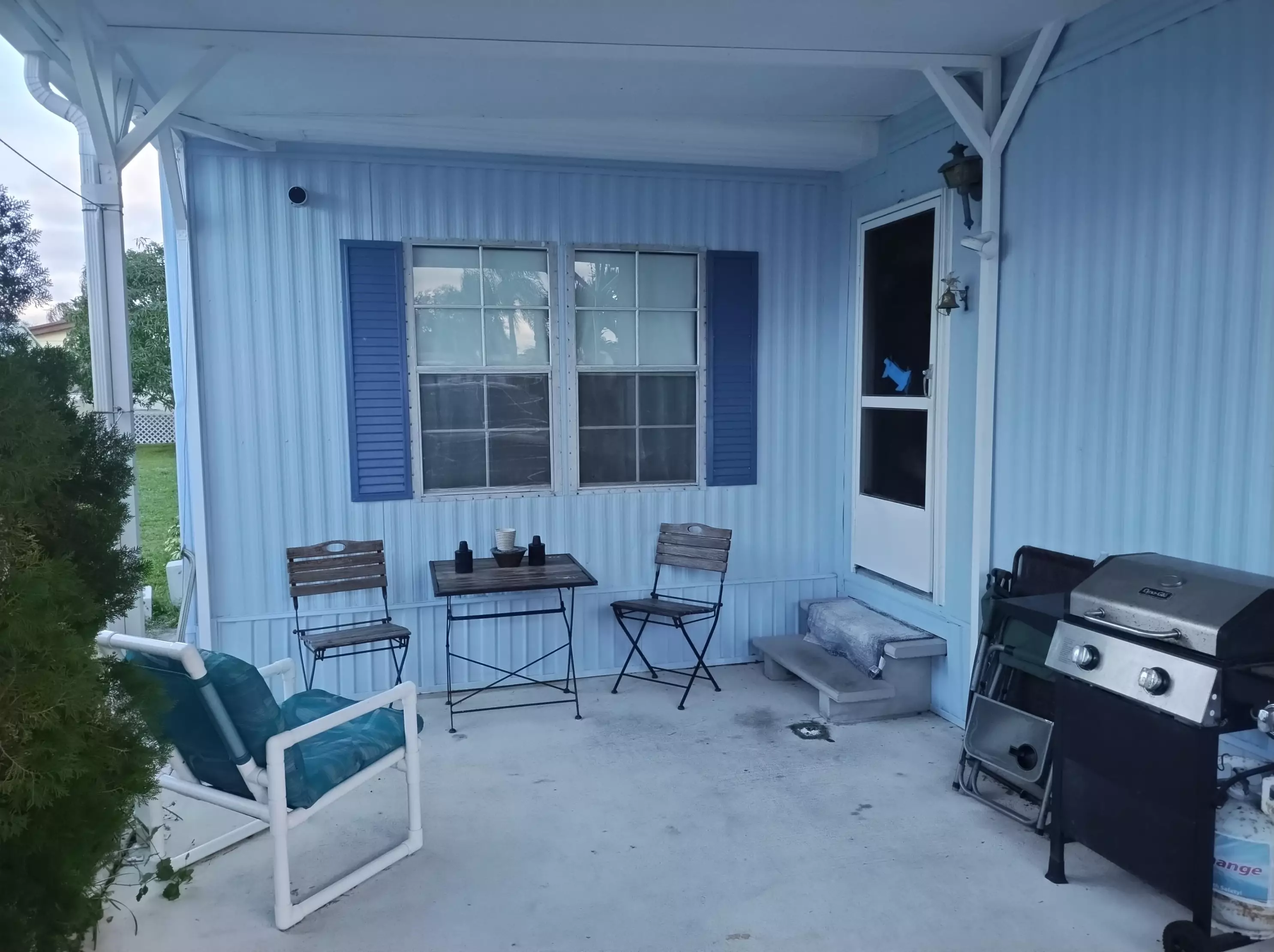 17 Don Quixote Ln, Fort Pierce, FL 34952-2313