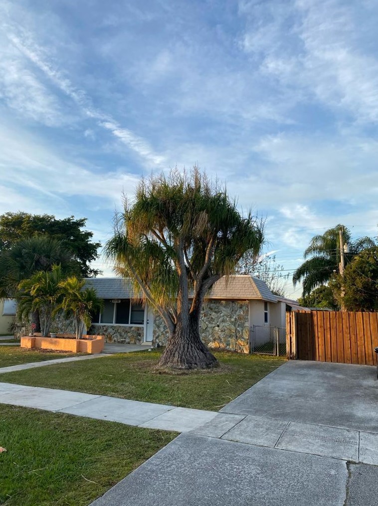 11775 Dahlia Dr, West Palm Beach, FL 33411