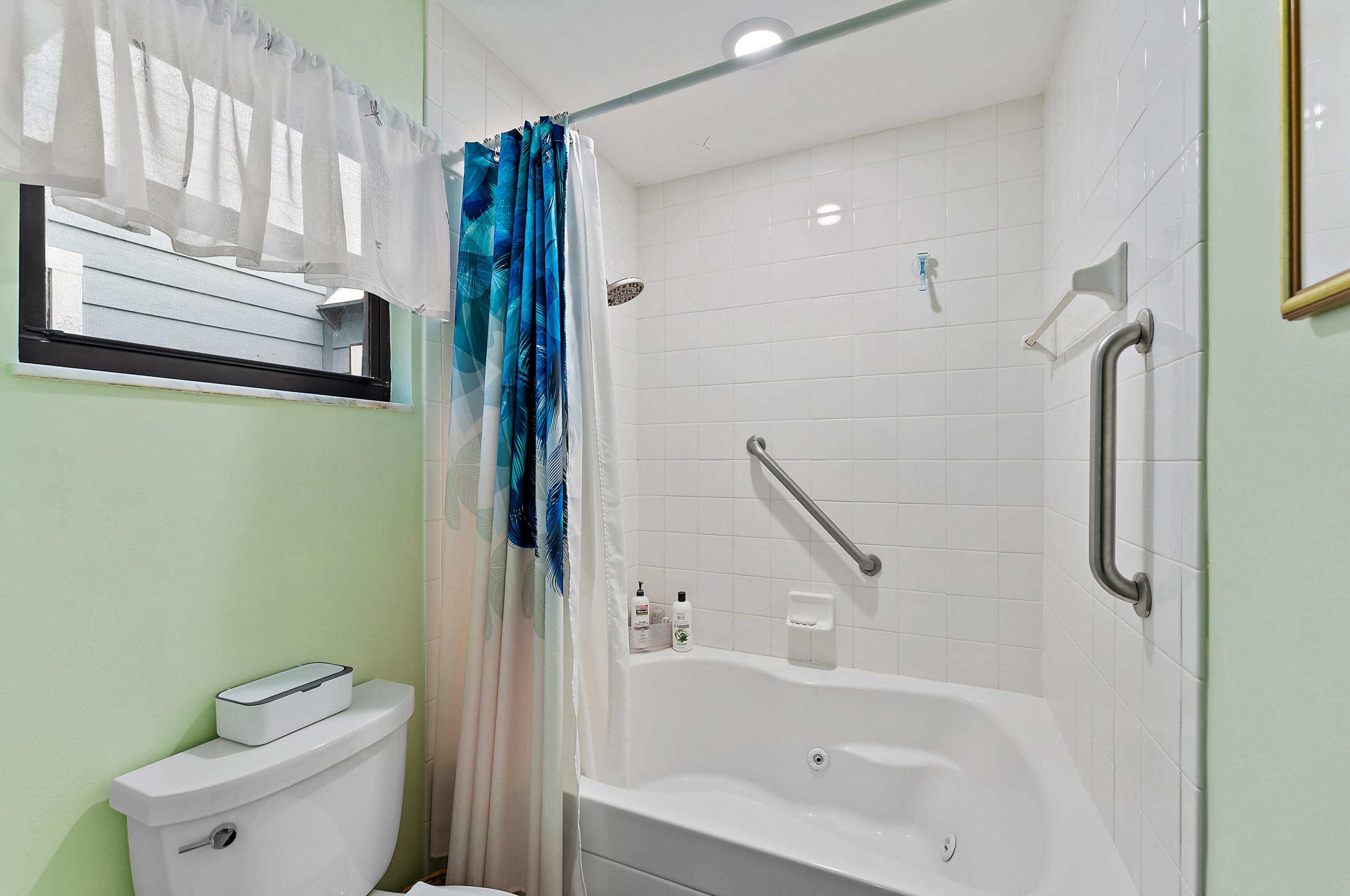 8330 Eaglewood Way, Hobe Sound FL  33455-7653 exterior