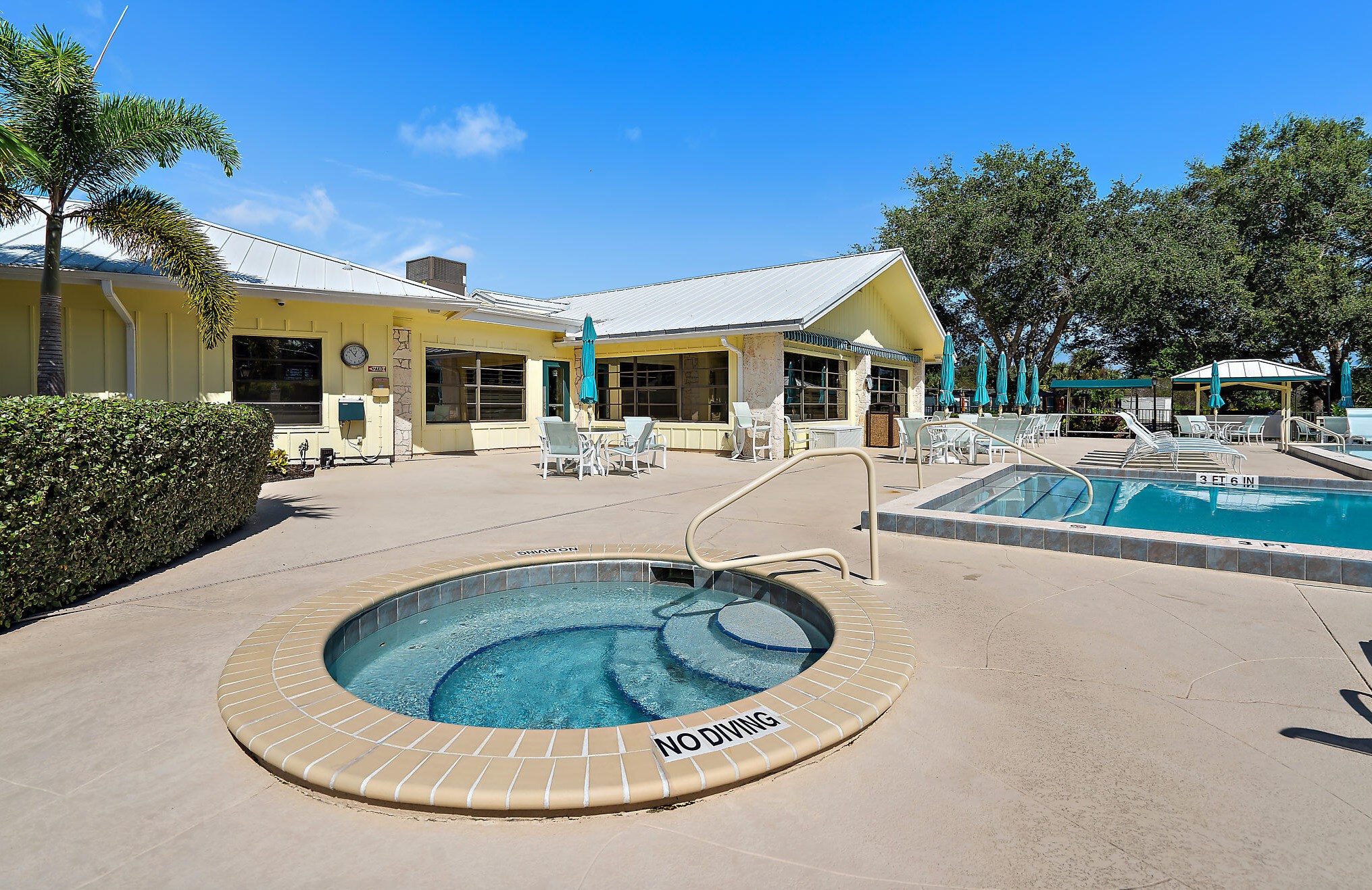 8330 Eaglewood Way, Hobe Sound FL  33455-7653 exterior