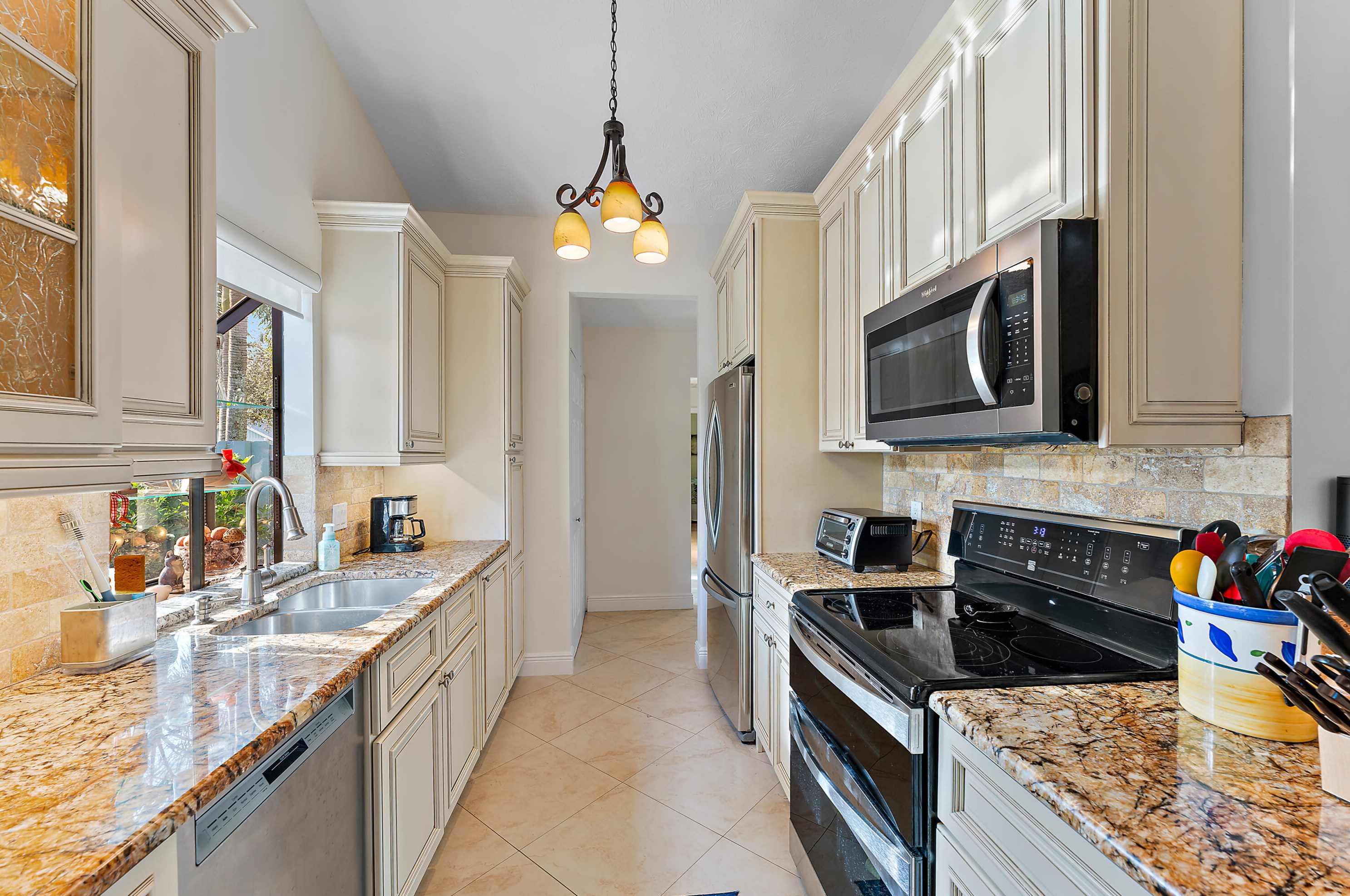 8330 Eaglewood Way, Hobe Sound FL  33455-7653 exterior