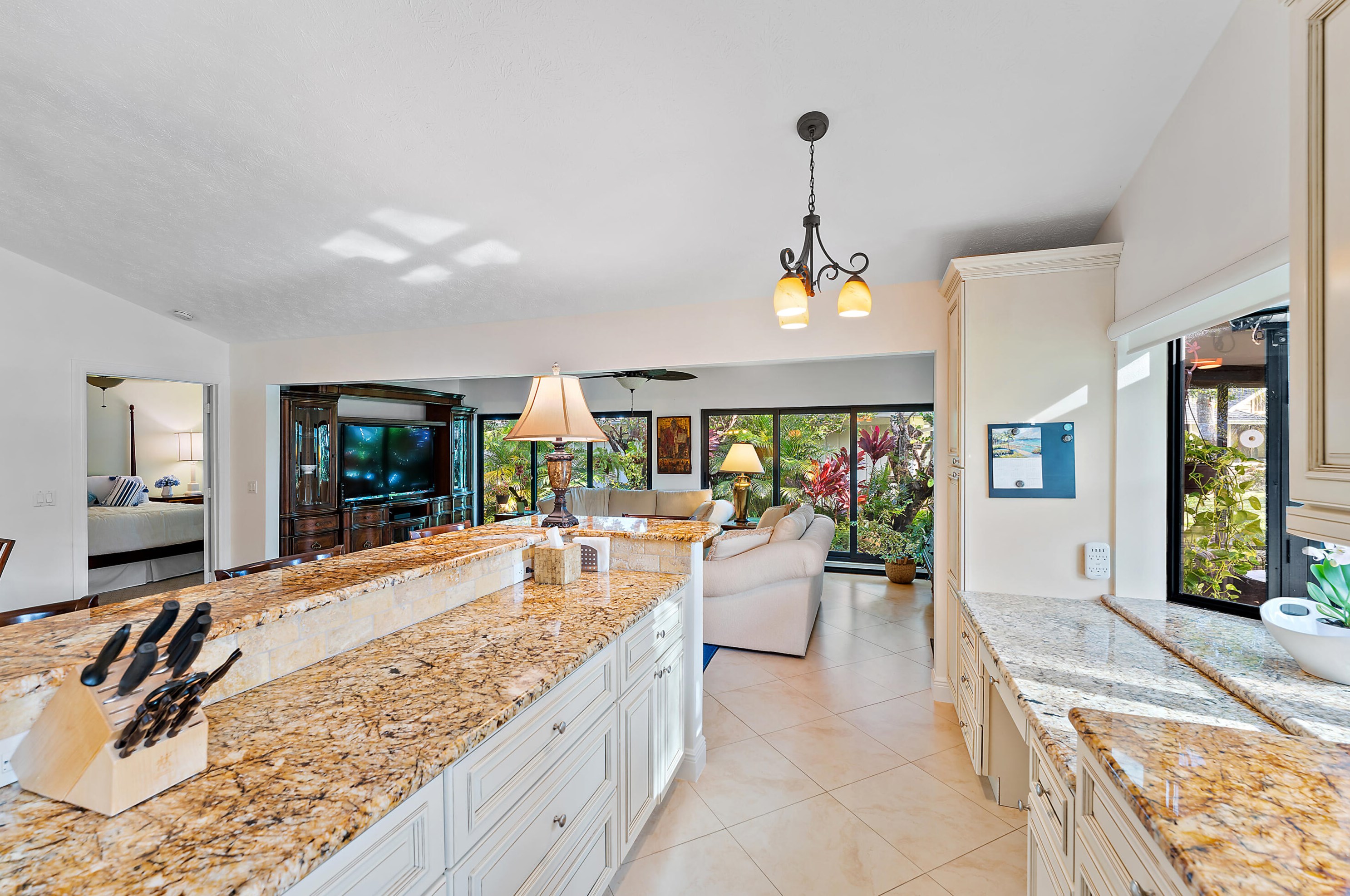 8330 Eaglewood Way, Hobe Sound FL  33455-7653 exterior