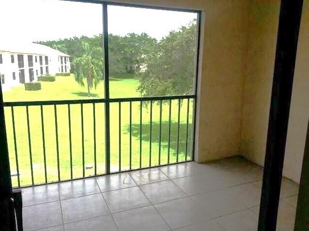 320 Norwood Ter, Boca Raton FL  33431-3807 exterior