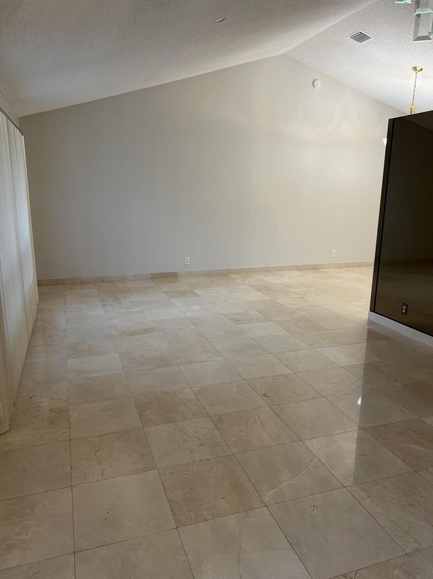 9855 Sun Pointe Dr, Boynton Beach, FL 33437