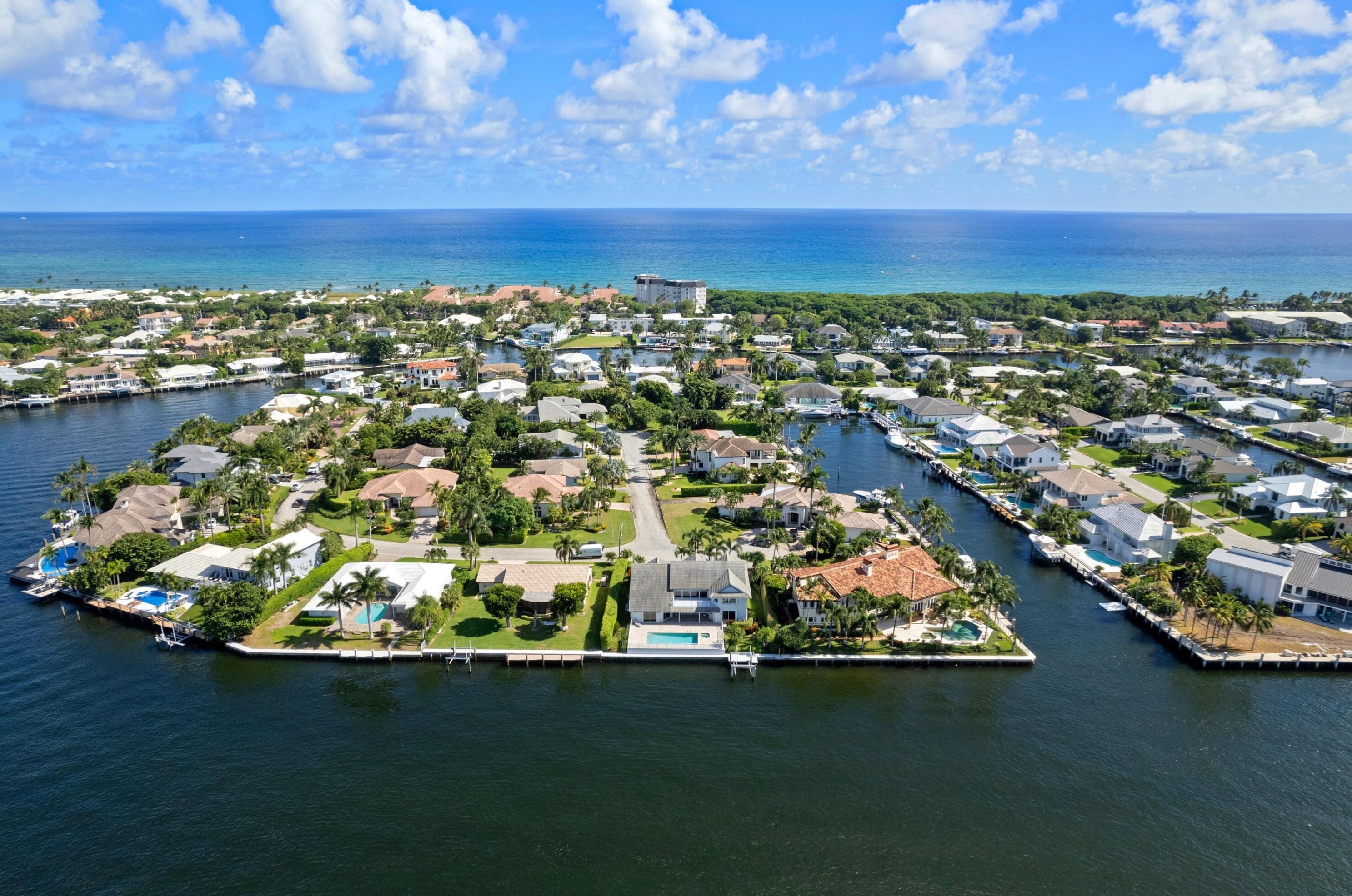 49 Spanish River Dr, Boynton Beach, FL 33435-3322