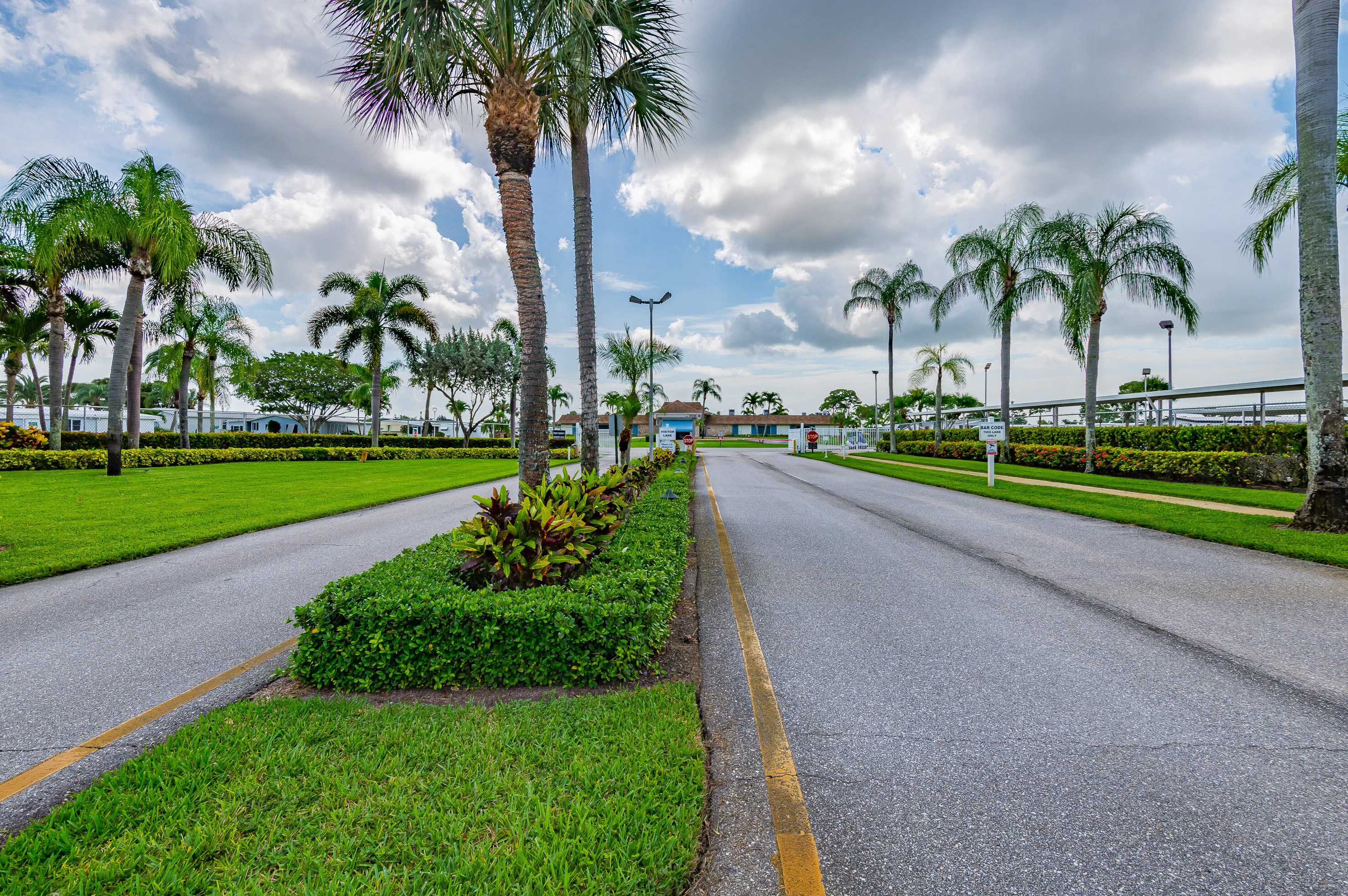 38010 Frenchmans Bay, Boynton Beach FL  33436-1958 exterior