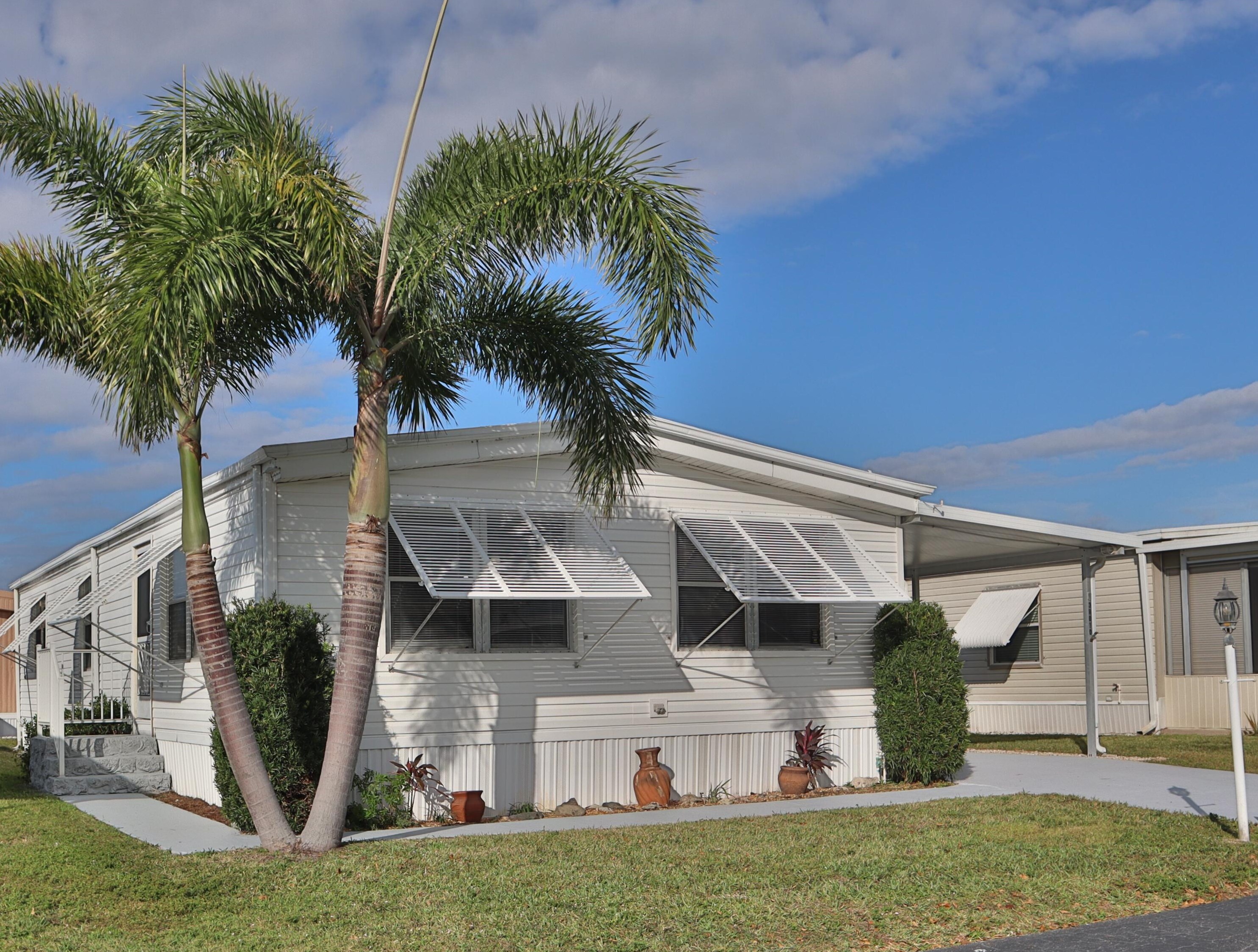 38010 Frenchmans Bay, Boynton Beach FL  33436-1958 exterior