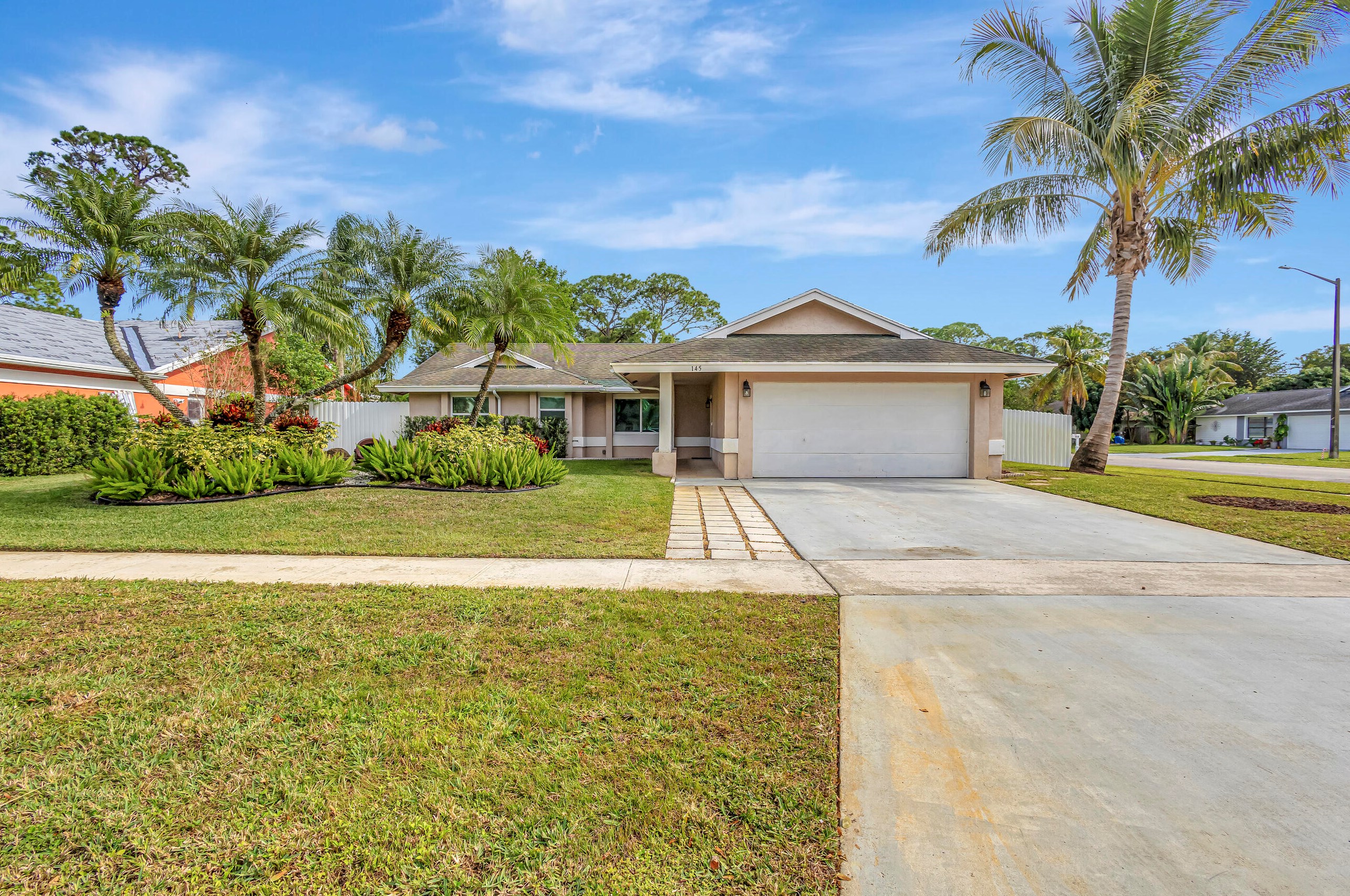 145 Parkwood Dr, West Palm Beach, FL 33411