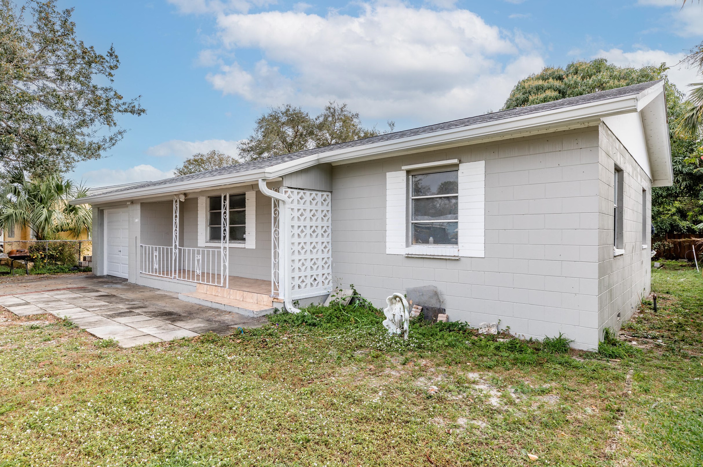 1108 Mayflower Rd, Fort Pierce, FL 34950-5073