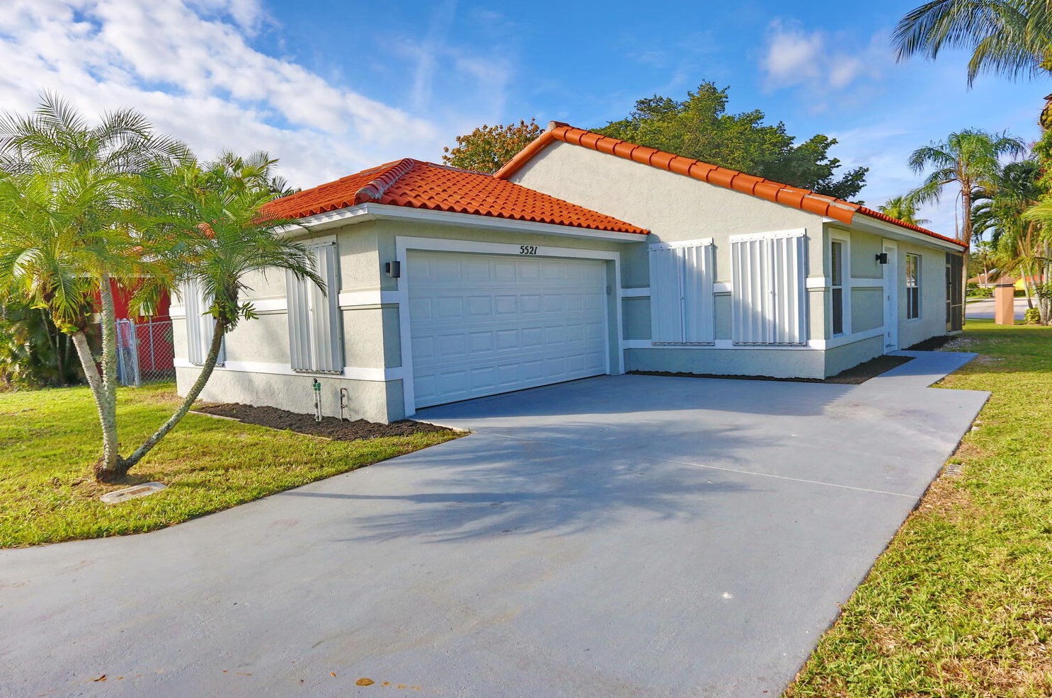 5521 Boynton Pl, Boynton Beach FL exterior