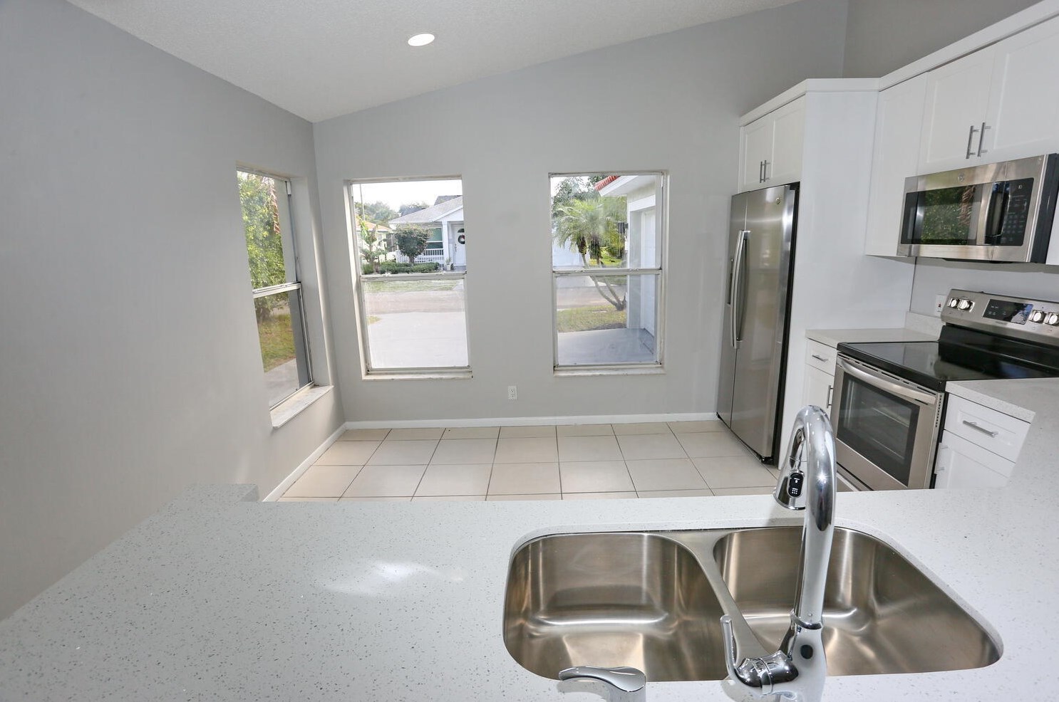 5521 Boynton Pl, Boynton Beach FL exterior